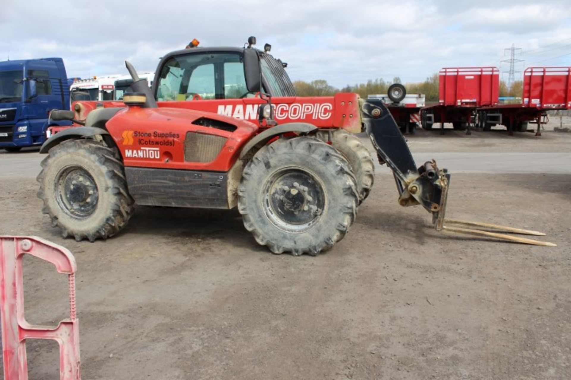 Manitou MT732 Series EE3 Telehandler (2011) Serial - Image 3 of 9