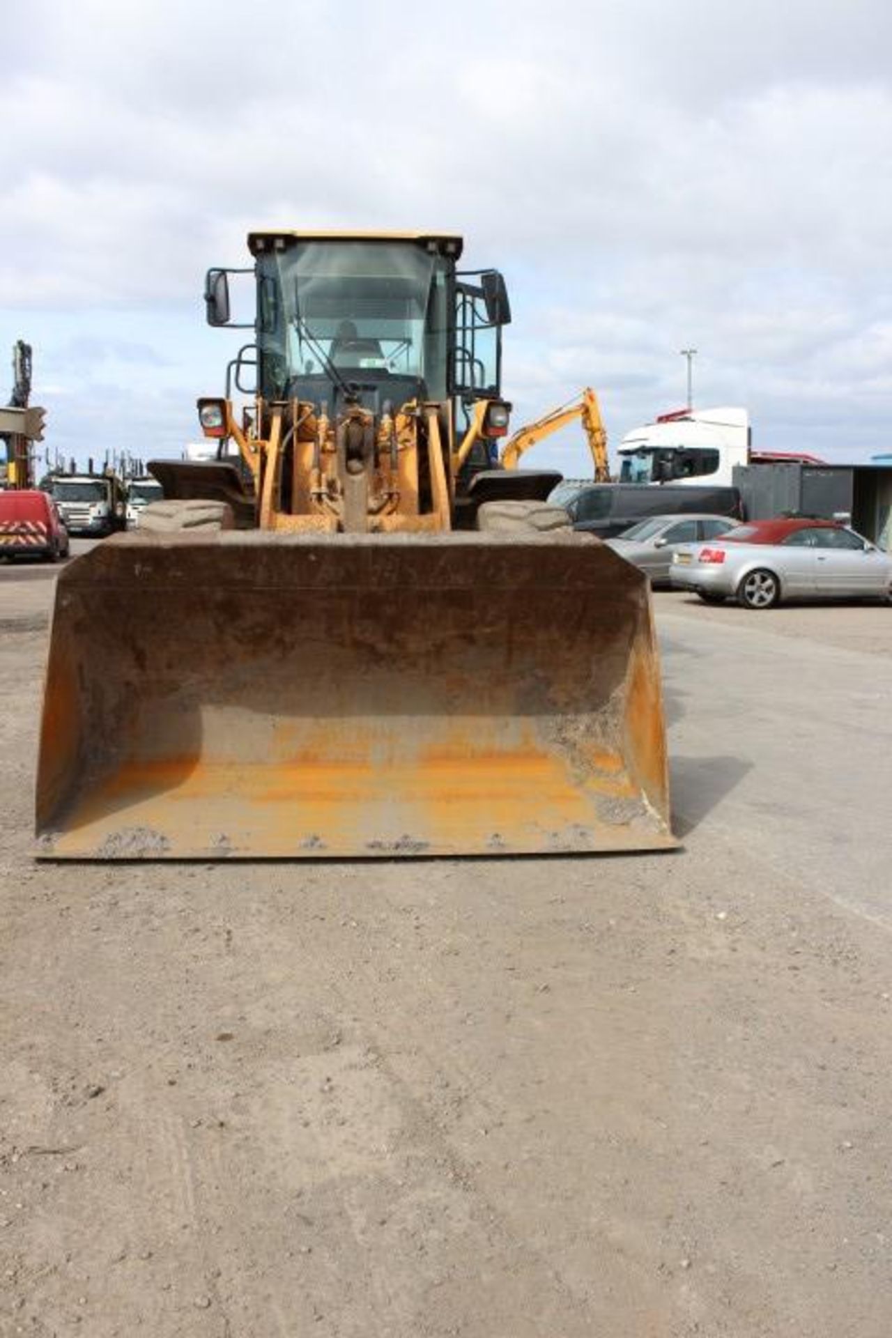 Hyundai HL757-9 Wheel Loader, 14,500Kg Operating W - Image 5 of 10