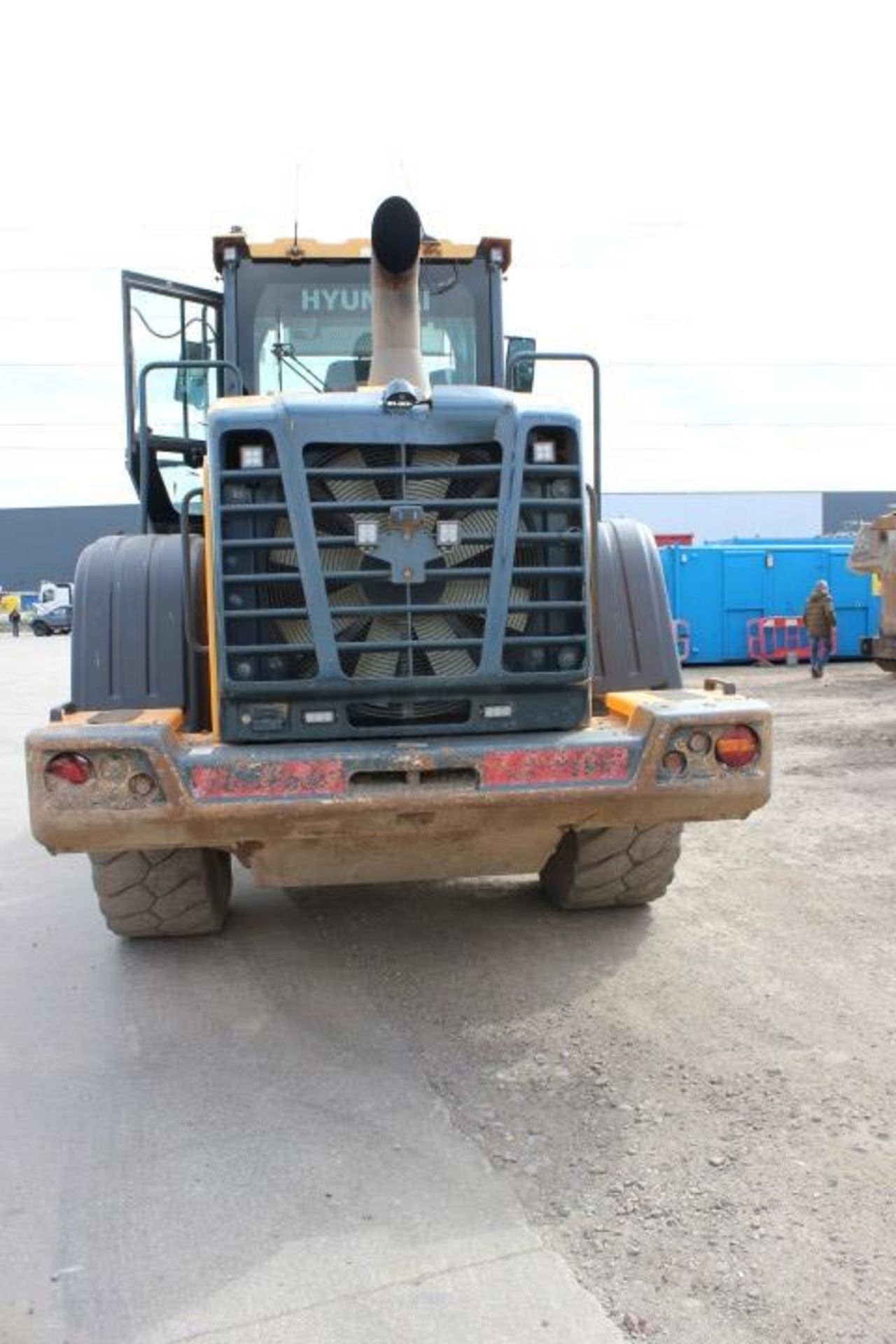 Hyundai HL757-9 Wheel Loader, 14,500Kg Operating W - Image 3 of 10