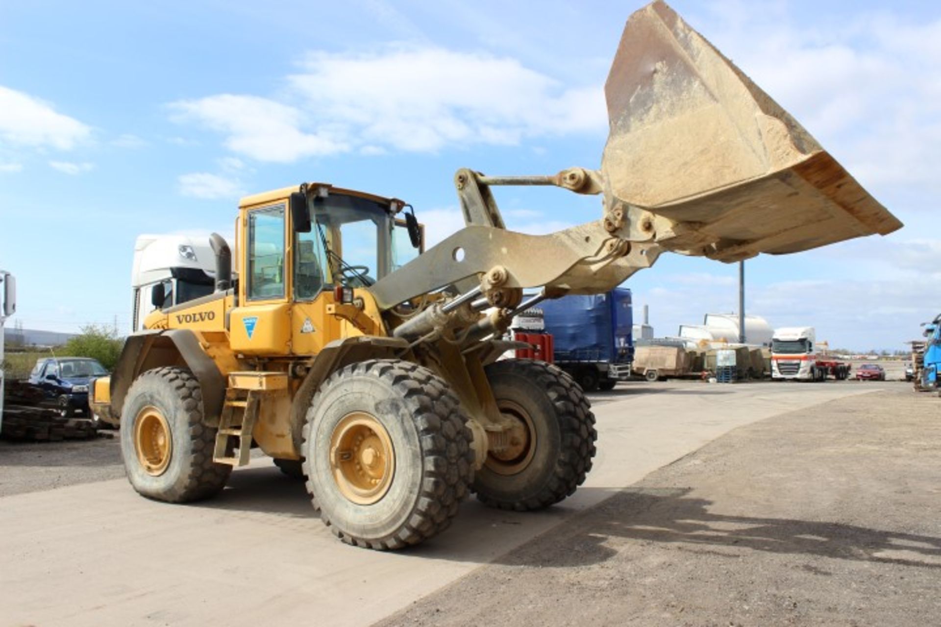 Volvo L120E Wheel Loader, Machine Mass 21,200kg, 1