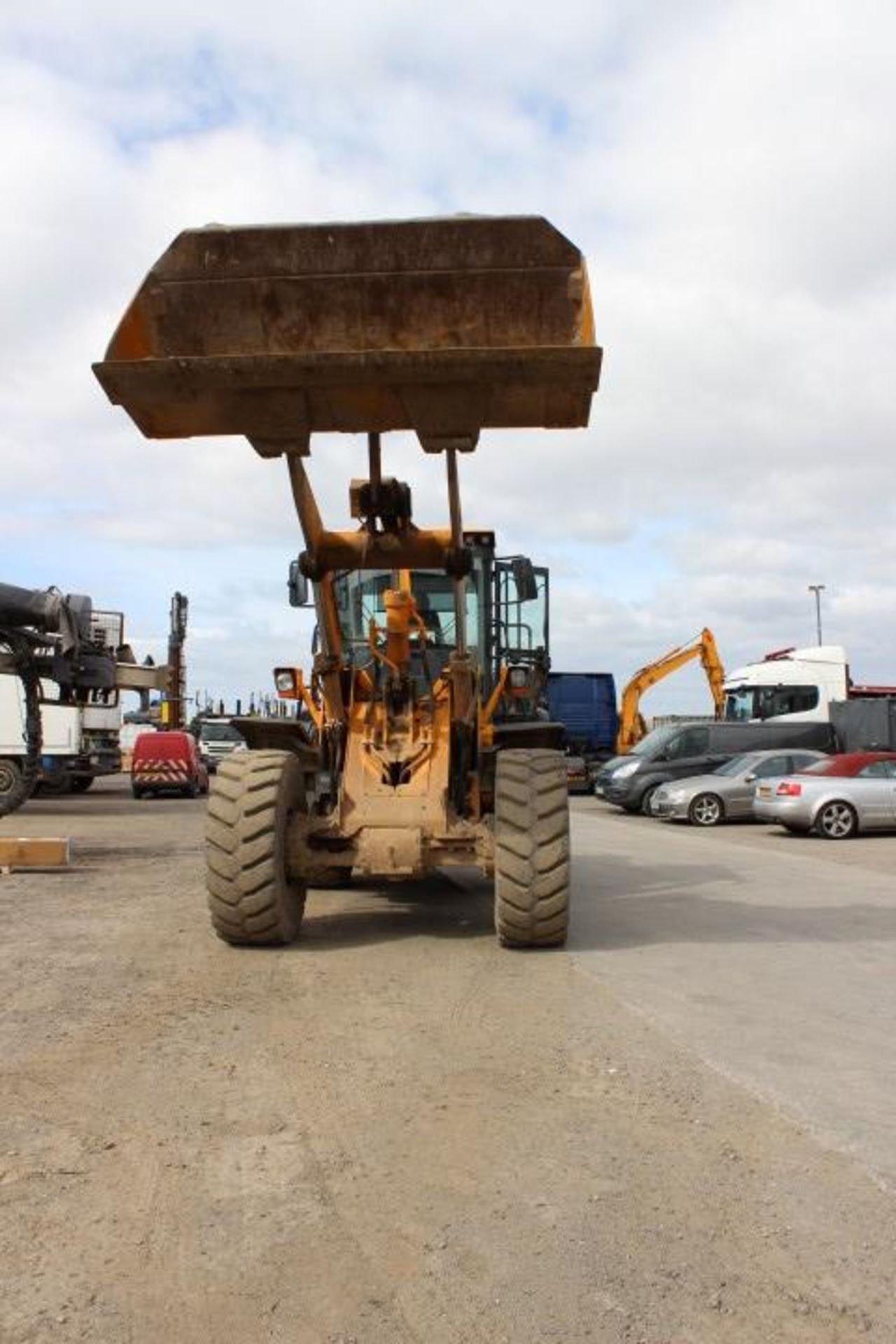 Hyundai HL757-9 Wheel Loader, 14,500Kg Operating W - Image 6 of 10