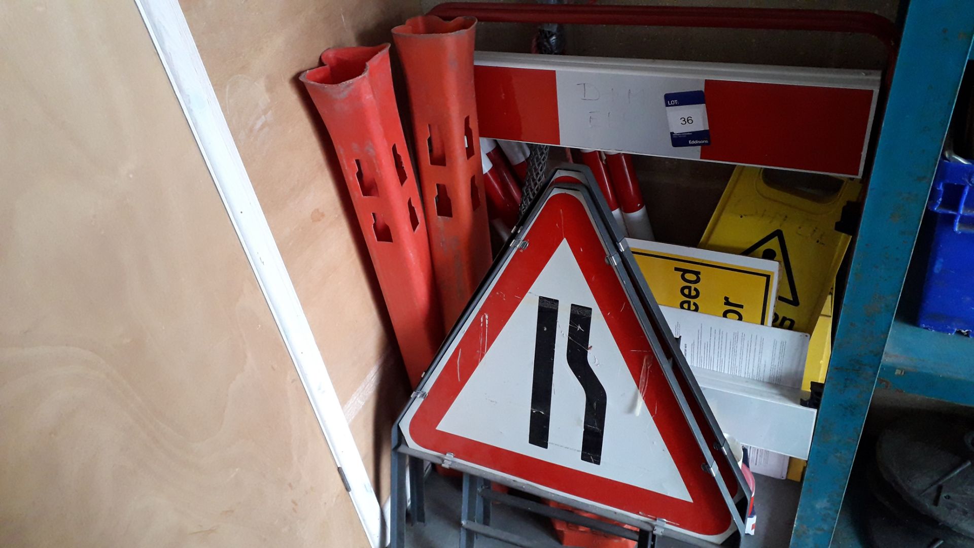 Various site safety signs and barriers. - Image 2 of 2