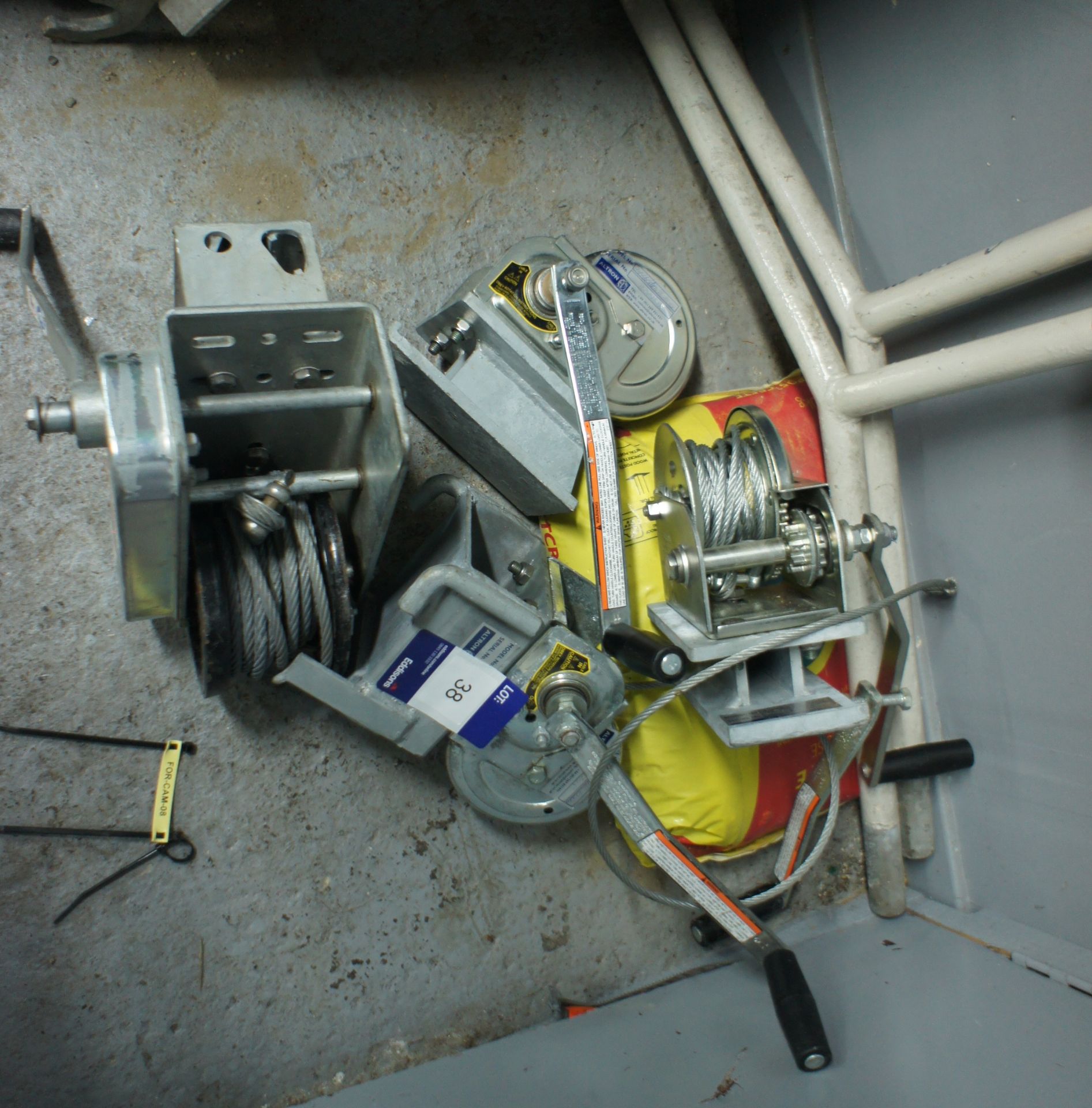 3 x Altron CCTV Winches & WEC CCTV Winch - Image 2 of 2