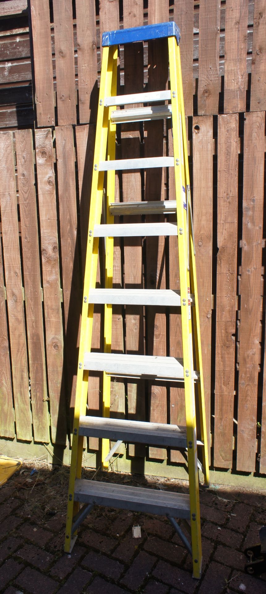 Electricians Fibre Glass 7 Tread Step Ladder