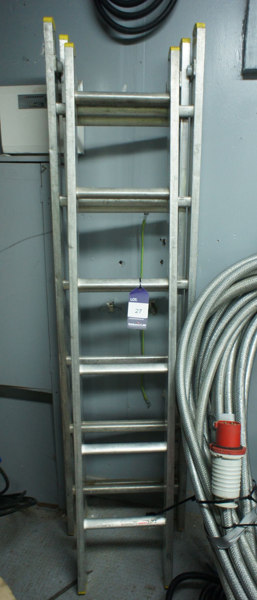 Small 3 Tier Extension Ladder - Image 2 of 3