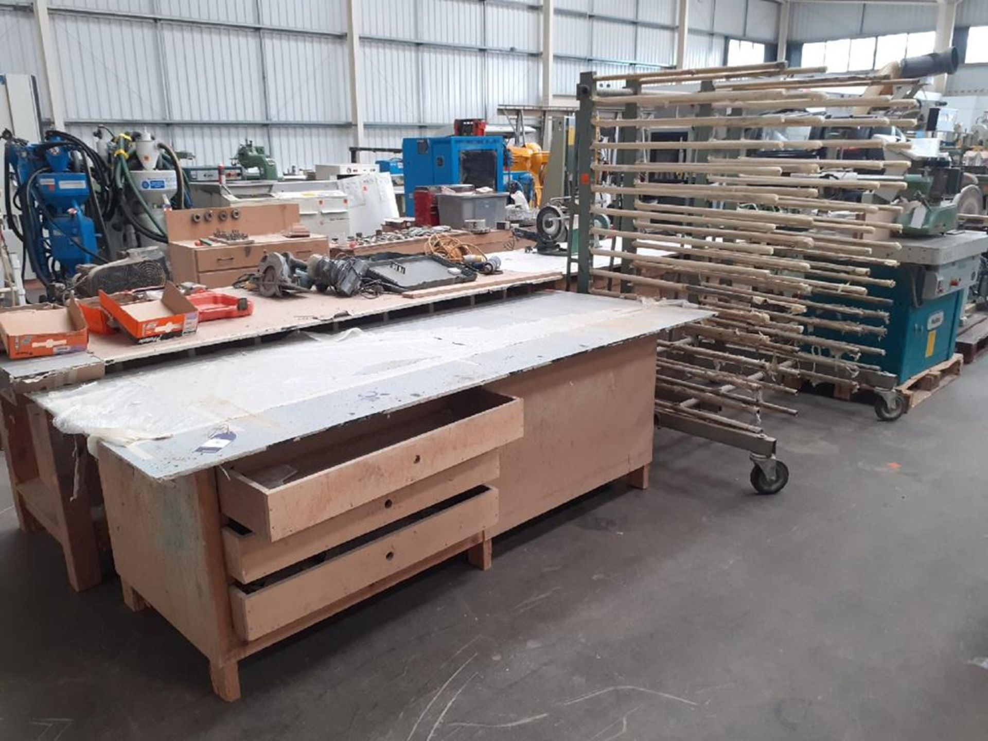 2 x Wooden Workbenches and Single Sided Cantilever Rack on Caistors - Image 3 of 4