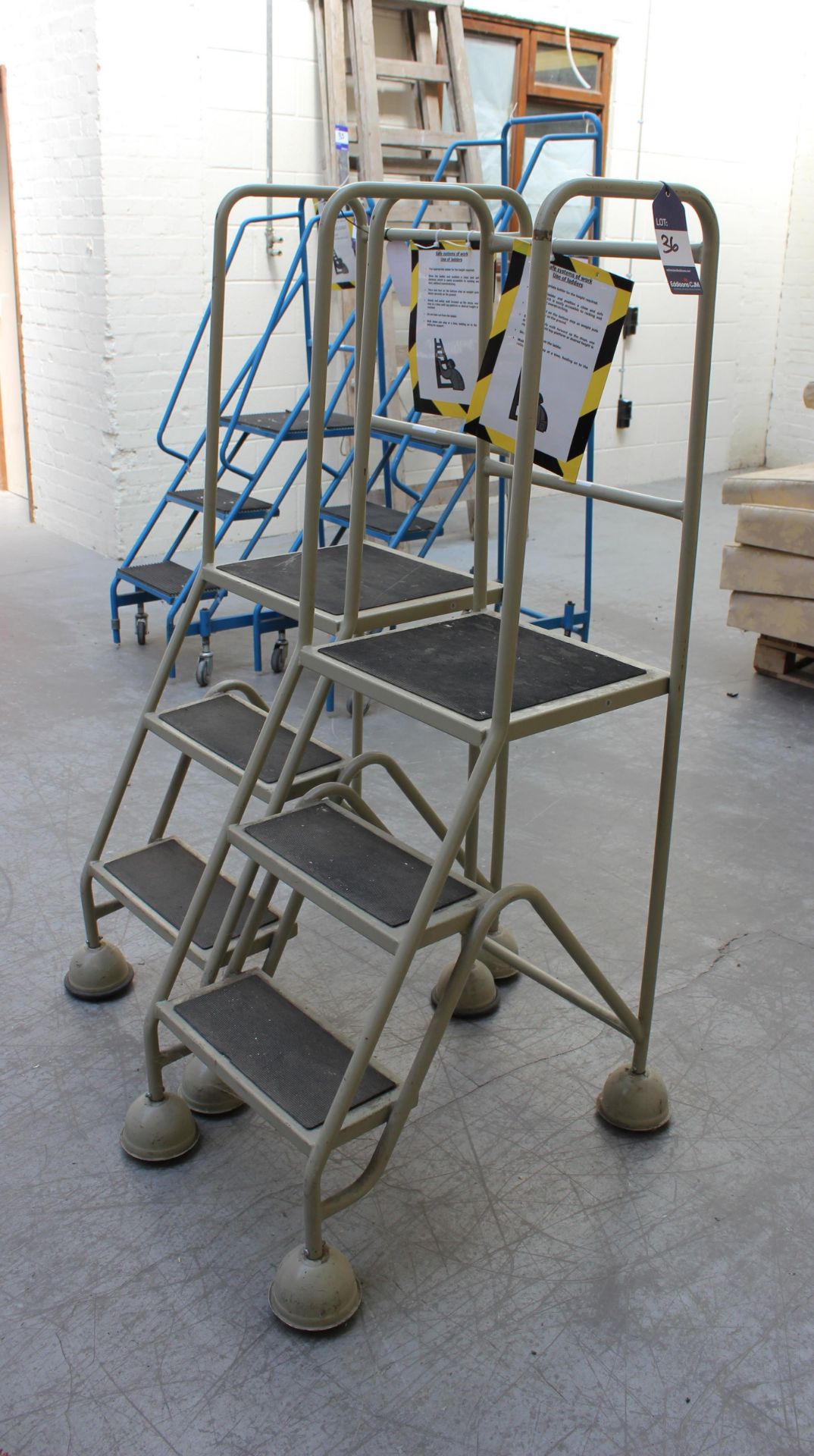 2 mobile Shelving Steps, 3-tread