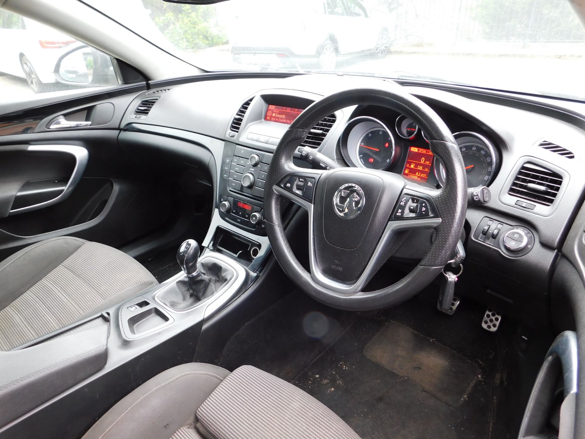 Vauxhall Insignia SRI 2.0CDTI five door hatchback, - Image 12 of 16