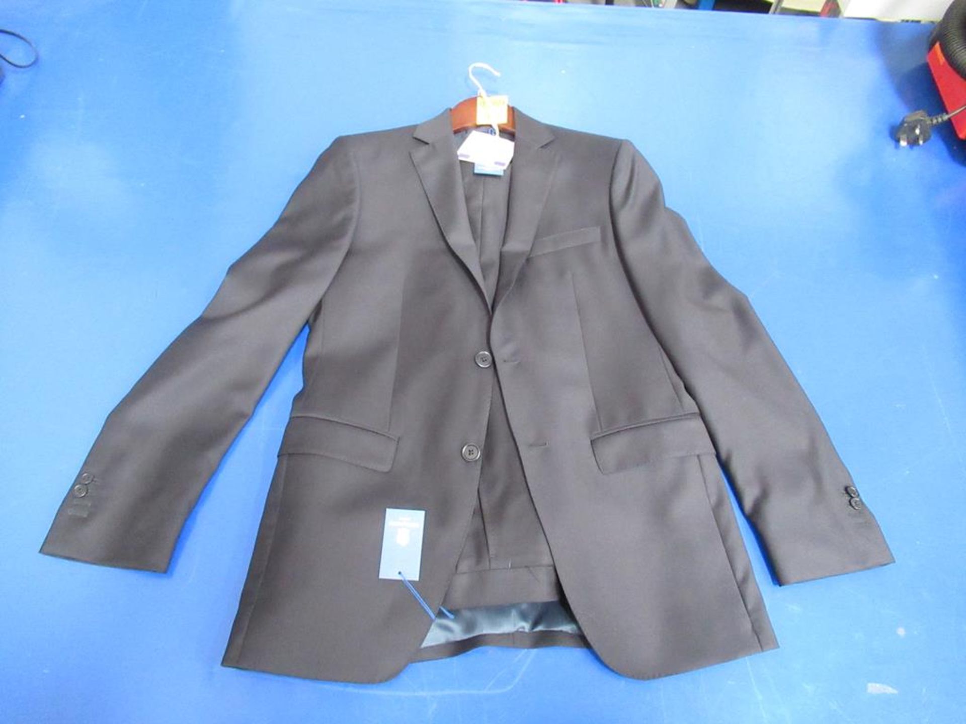 Grosvenor Men's Black Suit