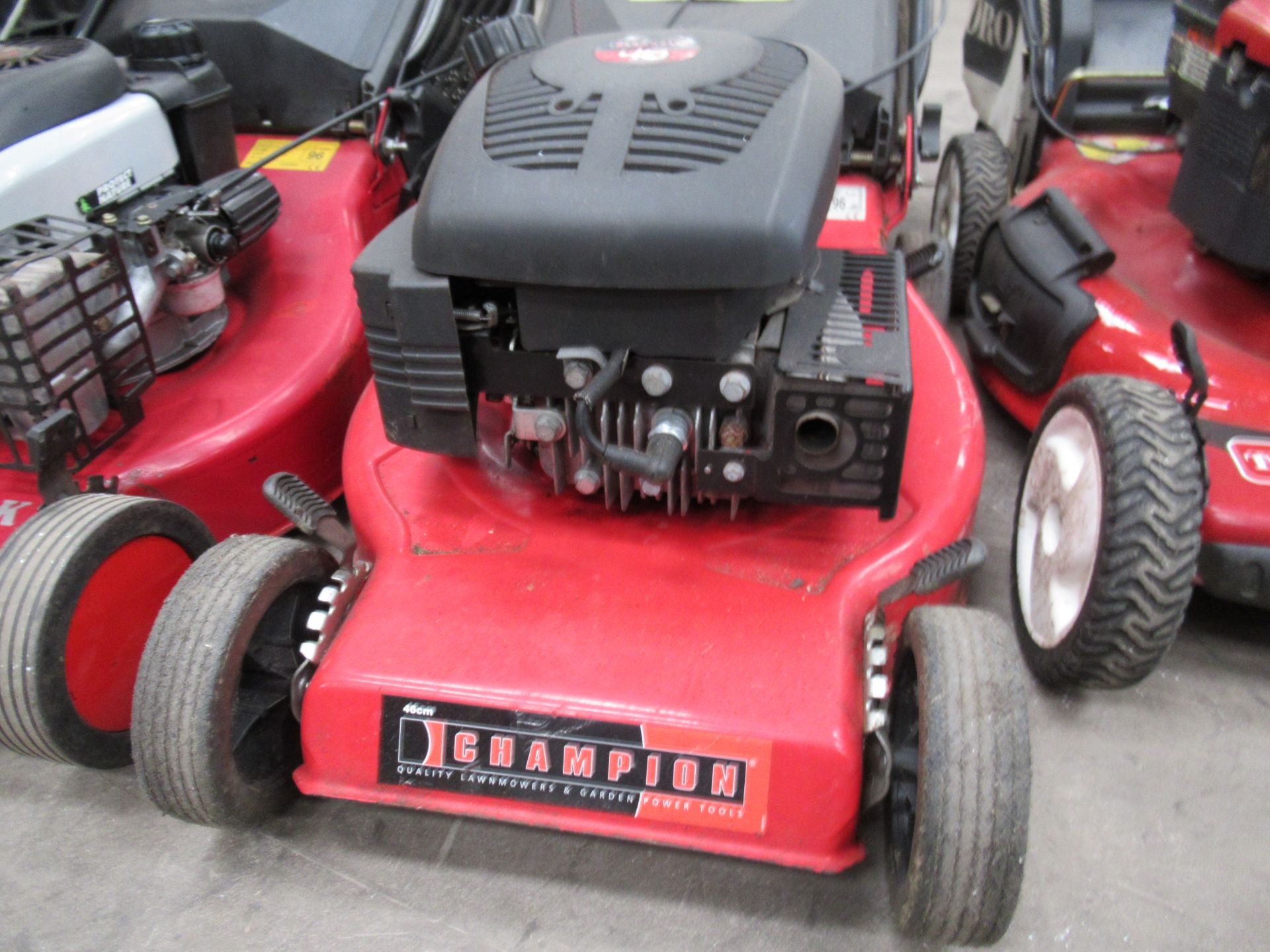 A Champion 40 Petrol Lawn Mower - Image 3 of 3