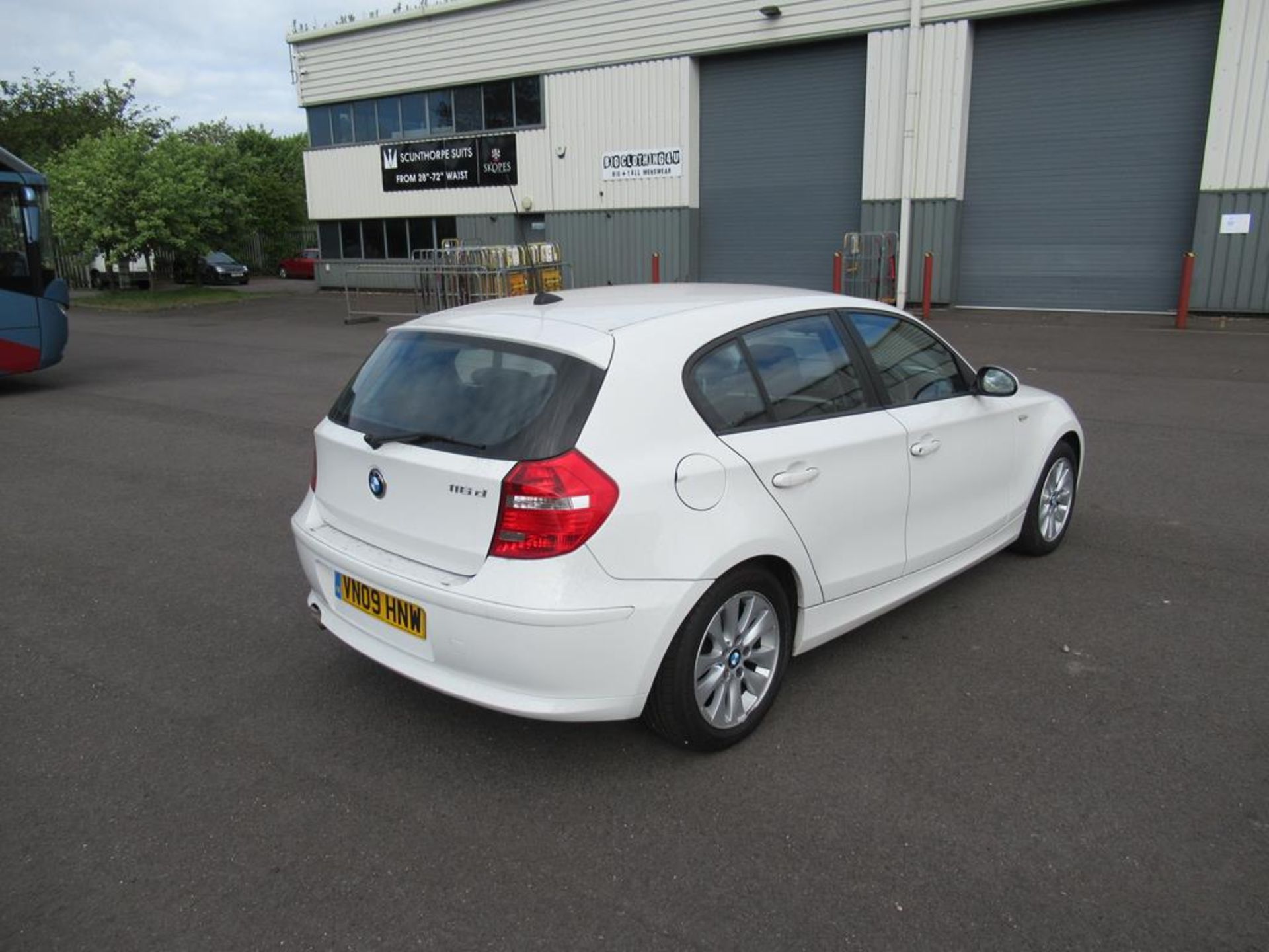 BMW 116D ES 5 door Hatchback - Image 4 of 15