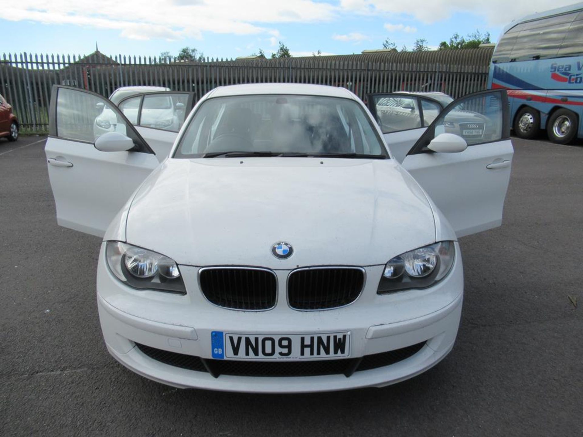 BMW 116D ES 5 door Hatchback - Image 9 of 15