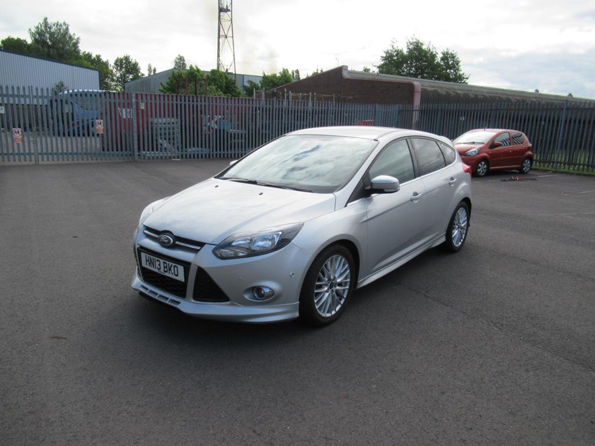 Ford Focus Zetec S Turbo 5 Door Hatchback - Image 2 of 16