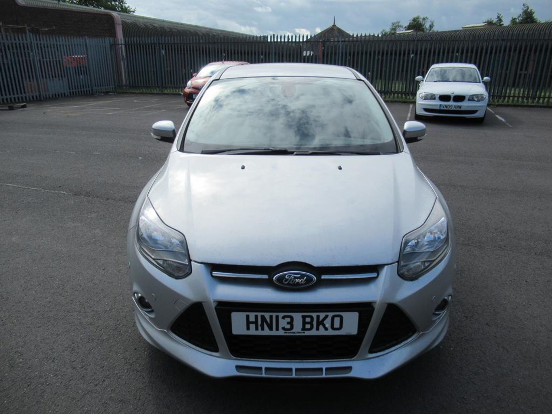 Ford Focus Zetec S Turbo 5 Door Hatchback - Image 5 of 16