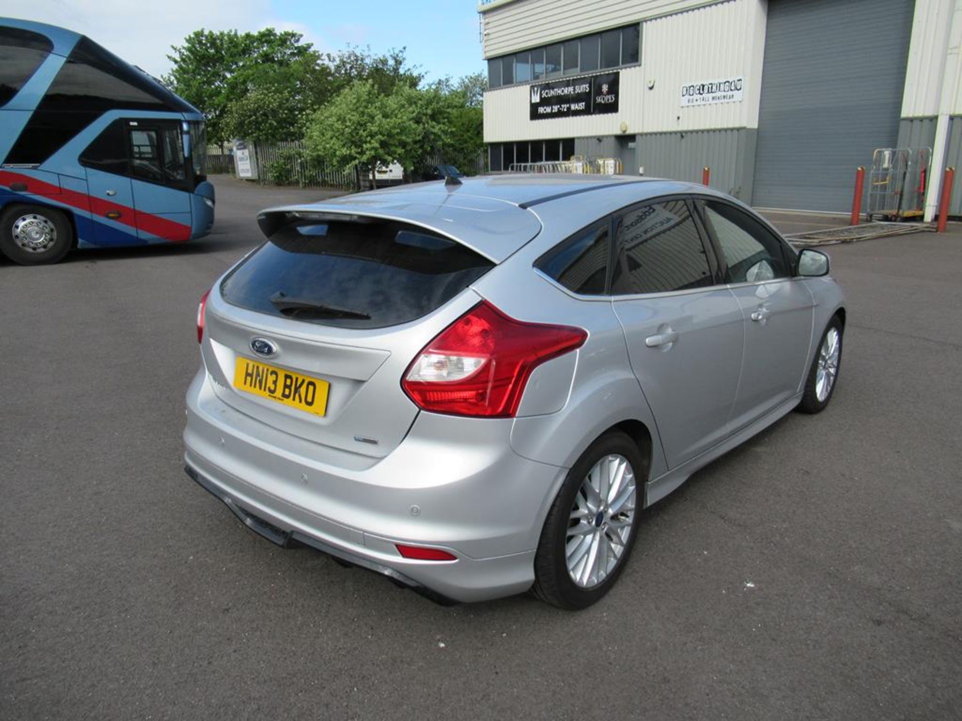 Ford Focus Zetec S Turbo 5 Door Hatchback - Image 4 of 16