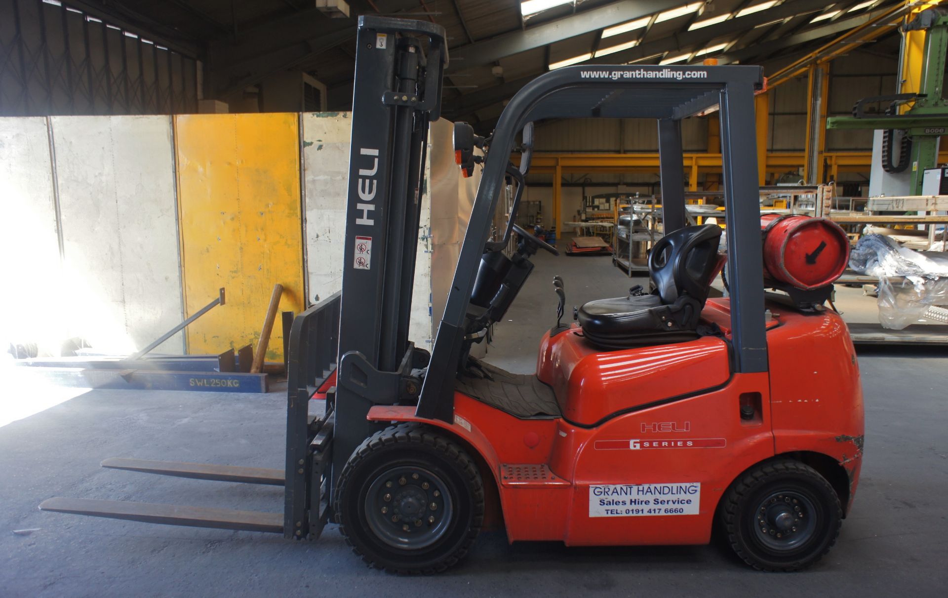 Heli FG250 LPG Forklift Truck, 2500kg capacity, duplex mast, side-shift, lift height: 3700mm, closed - Image 2 of 17