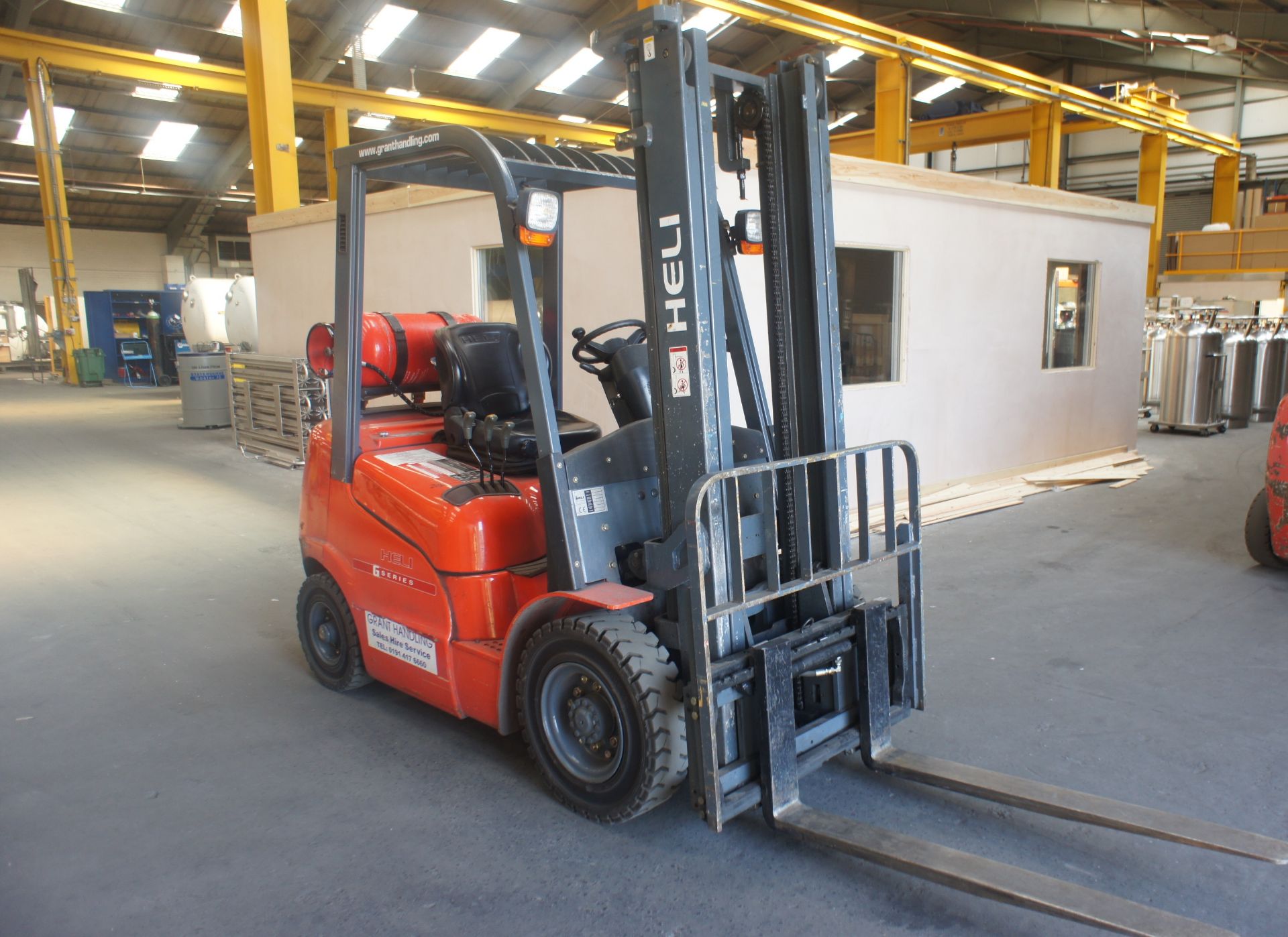 Heli FG250 LPG Forklift Truck, 2500kg capacity, duplex mast, side-shift, lift height: 3700mm, closed - Image 3 of 17