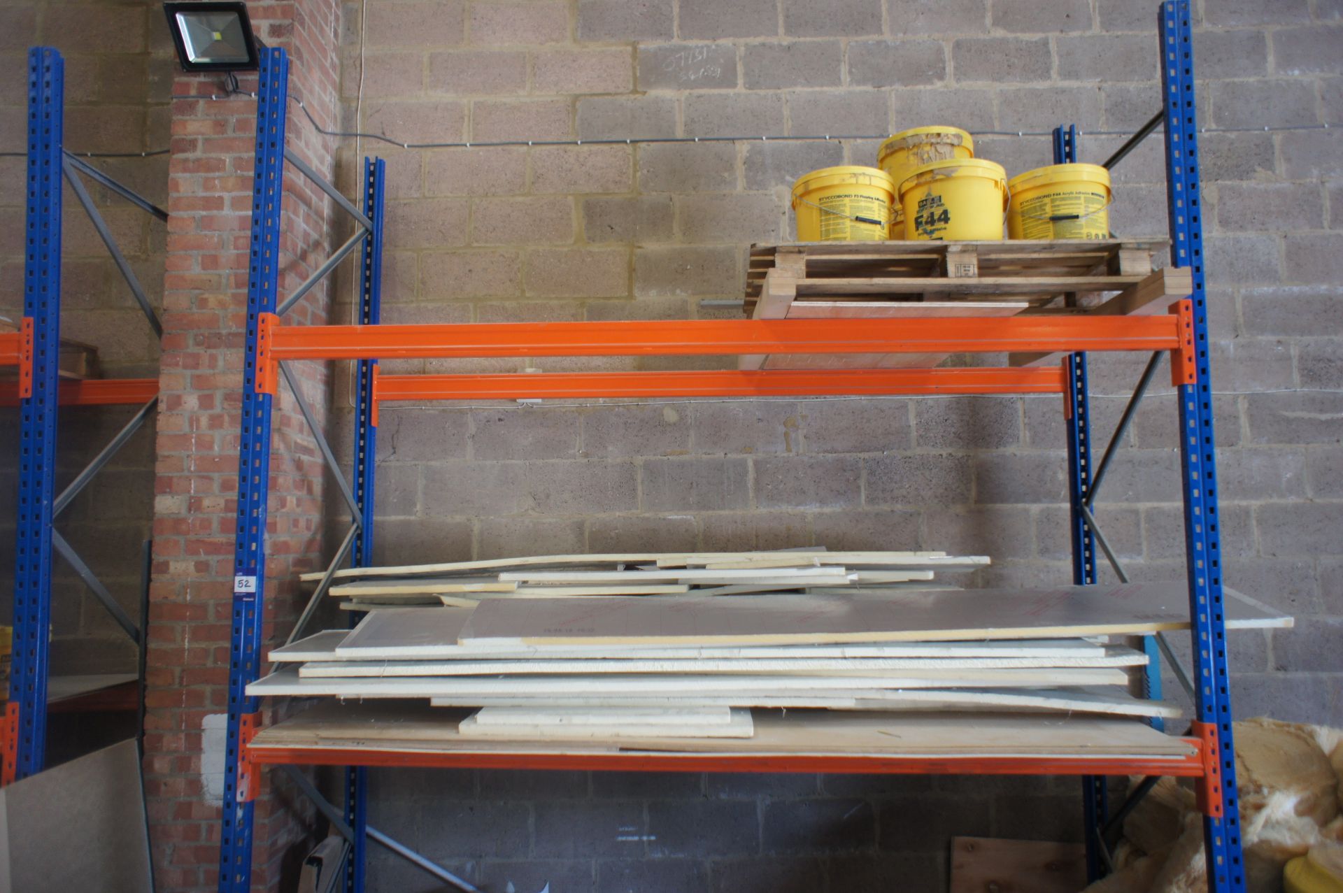 2 Bays Pallet Racking 4 Uprights 3.5m, 10 Crossbeams including 4 Bags Cement, 5 Rolls Visqueen, 5 - Image 4 of 7
