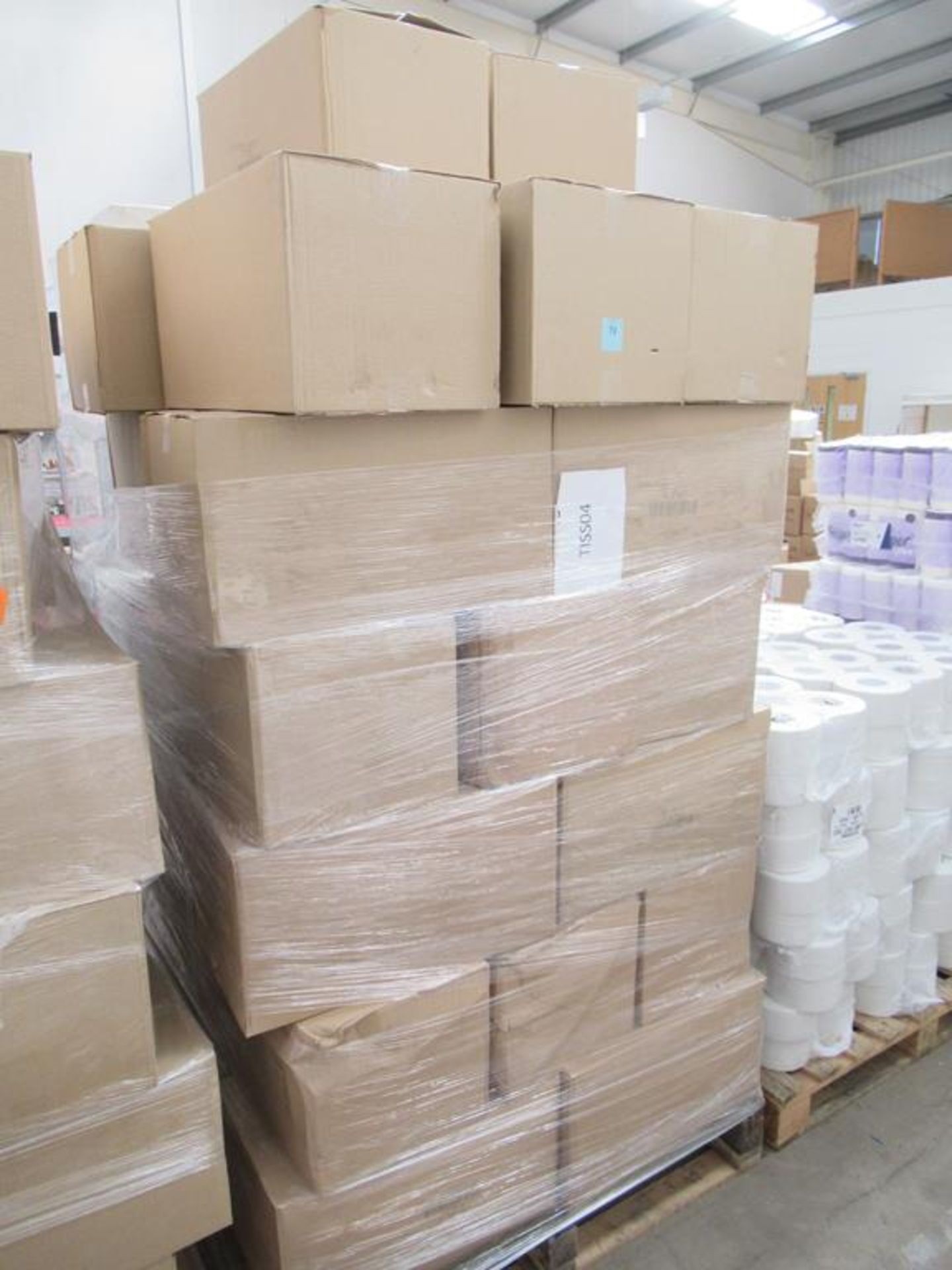 Approx 32 x boxes 24 x per box of "Soft" strong large White Tissues