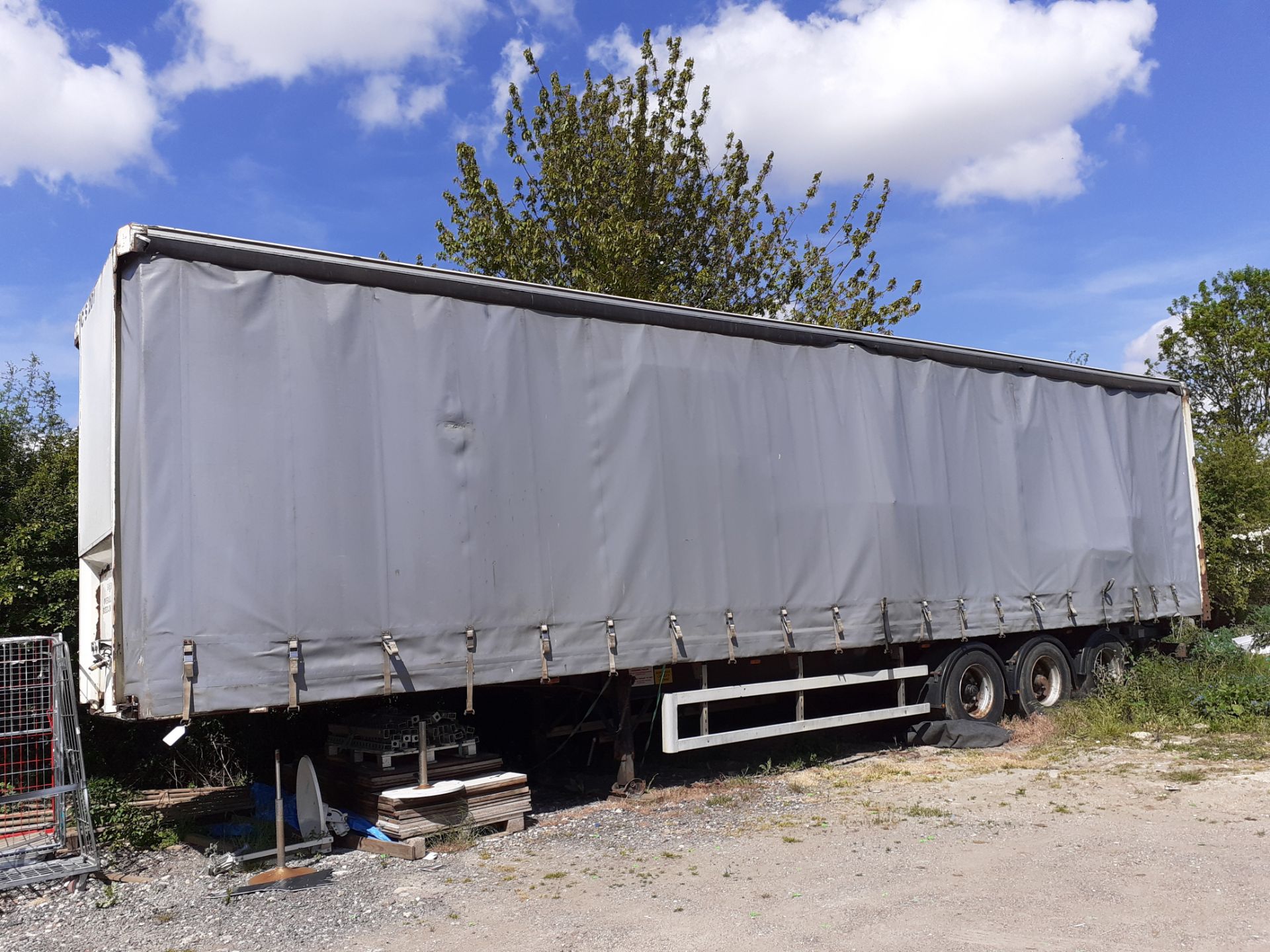 SDC 13.7m TRI-AXLE Curtain Side Trailer