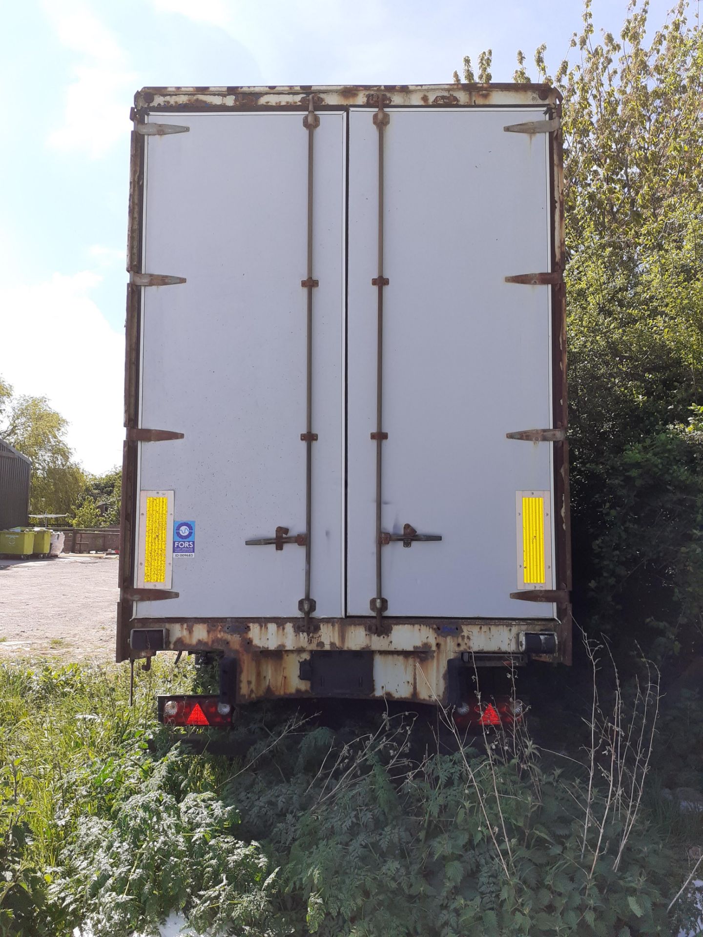 SDC 13.7m TRI-AXLE Curtain Side Trailer - Image 4 of 12