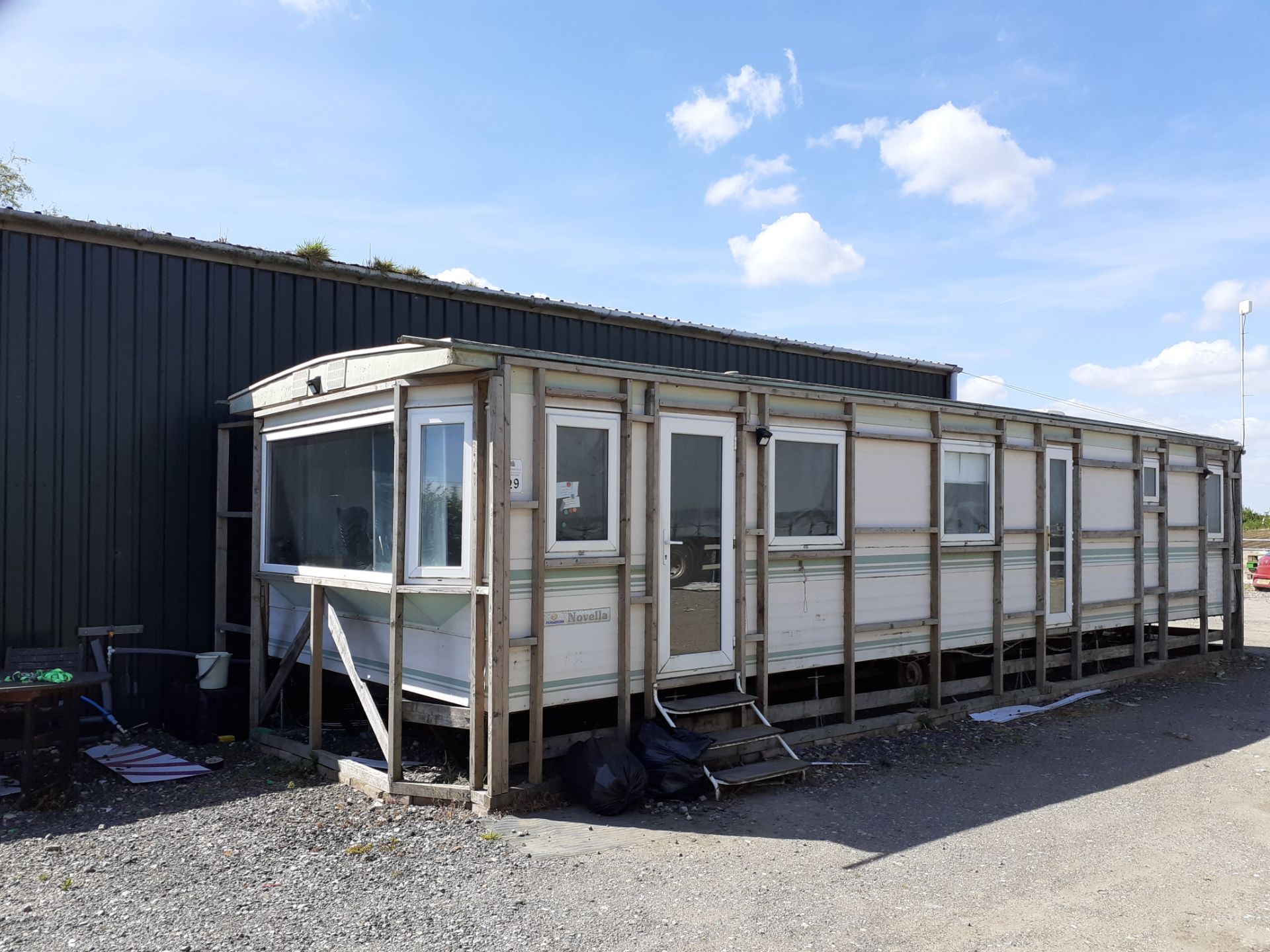 40' x 12' Pemberton Novella Static Caravan Converted in to office - Image 2 of 9