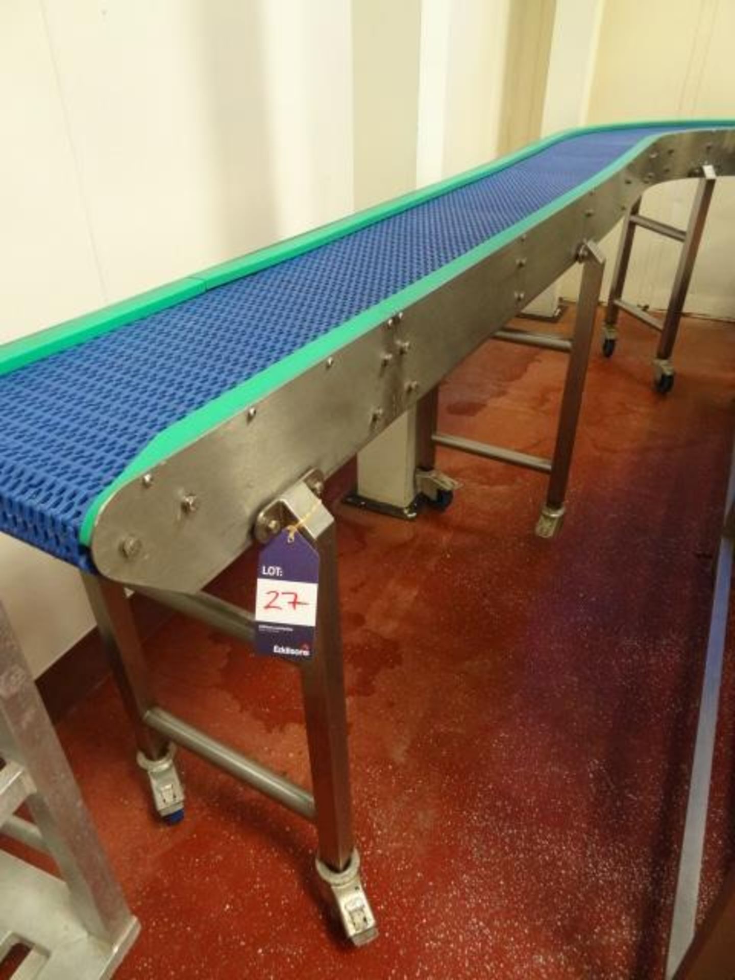 90 deg conveyor. Conveyor Lines. Driven corner.