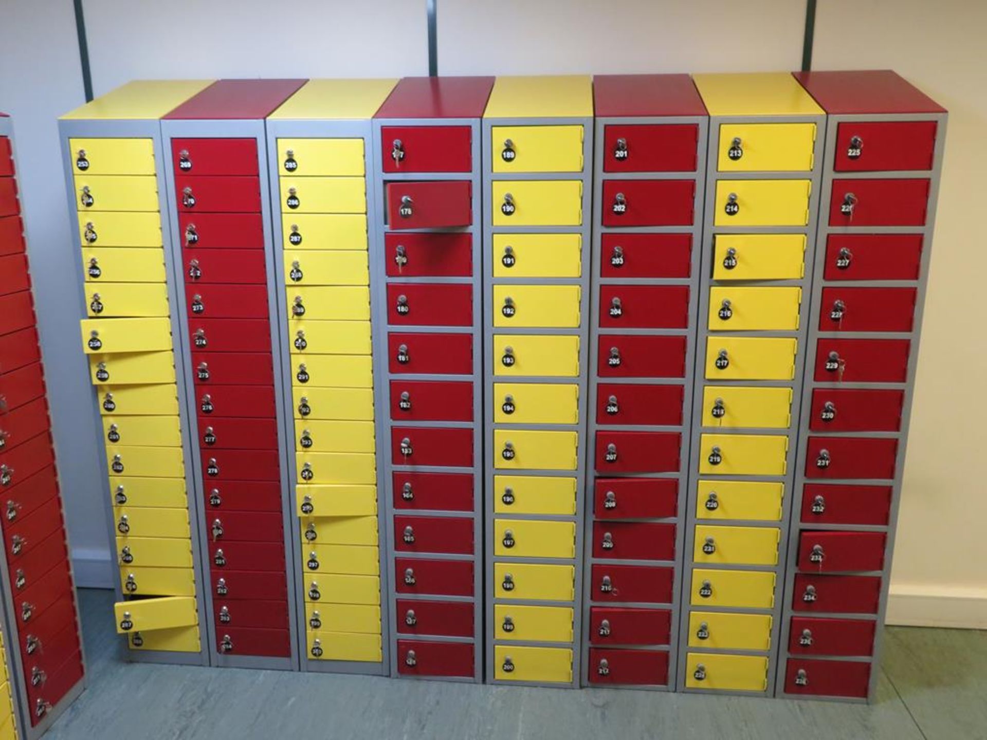 20 x Banks of 16 key operated lockers etc - Image 2 of 6