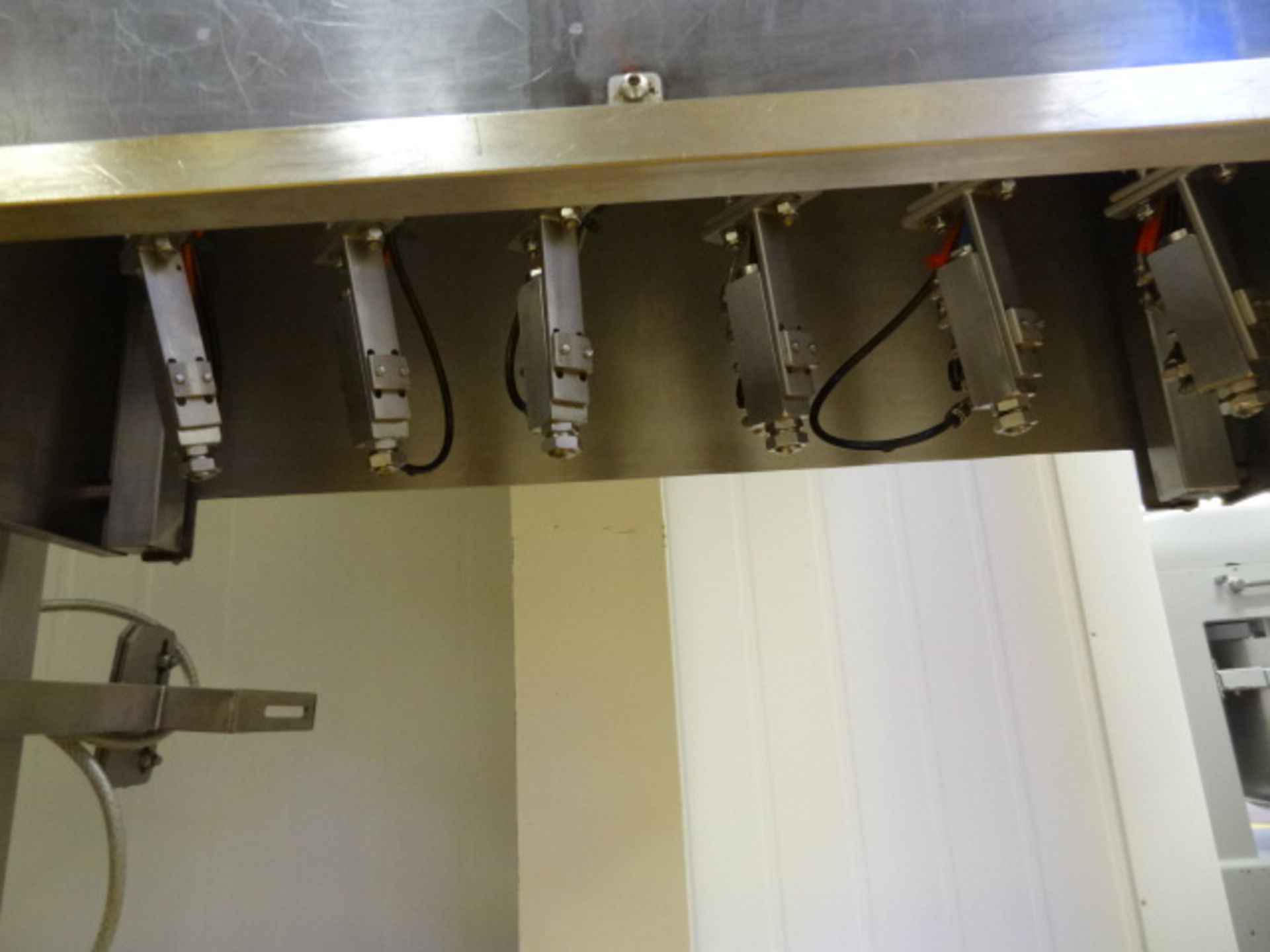 Alimec. 6 Head oiling unit & Alimec twin line, depositing and injection - Image 3 of 13
