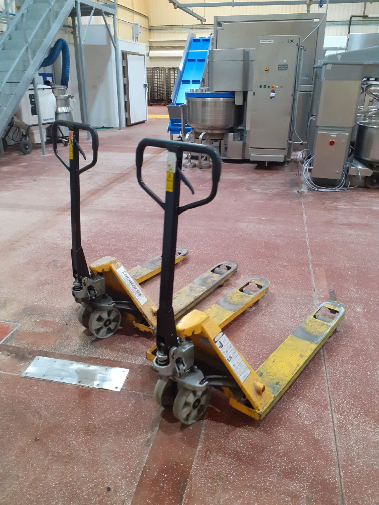 2 x Pallet/Pump trucks - Image 2 of 2