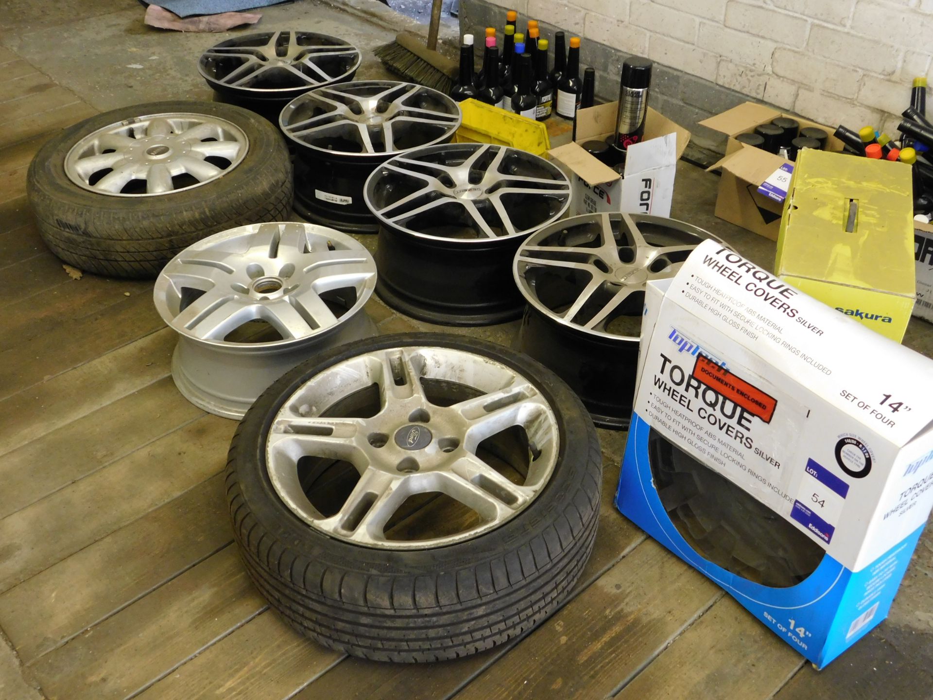 Assortment of spare wheels/alloys