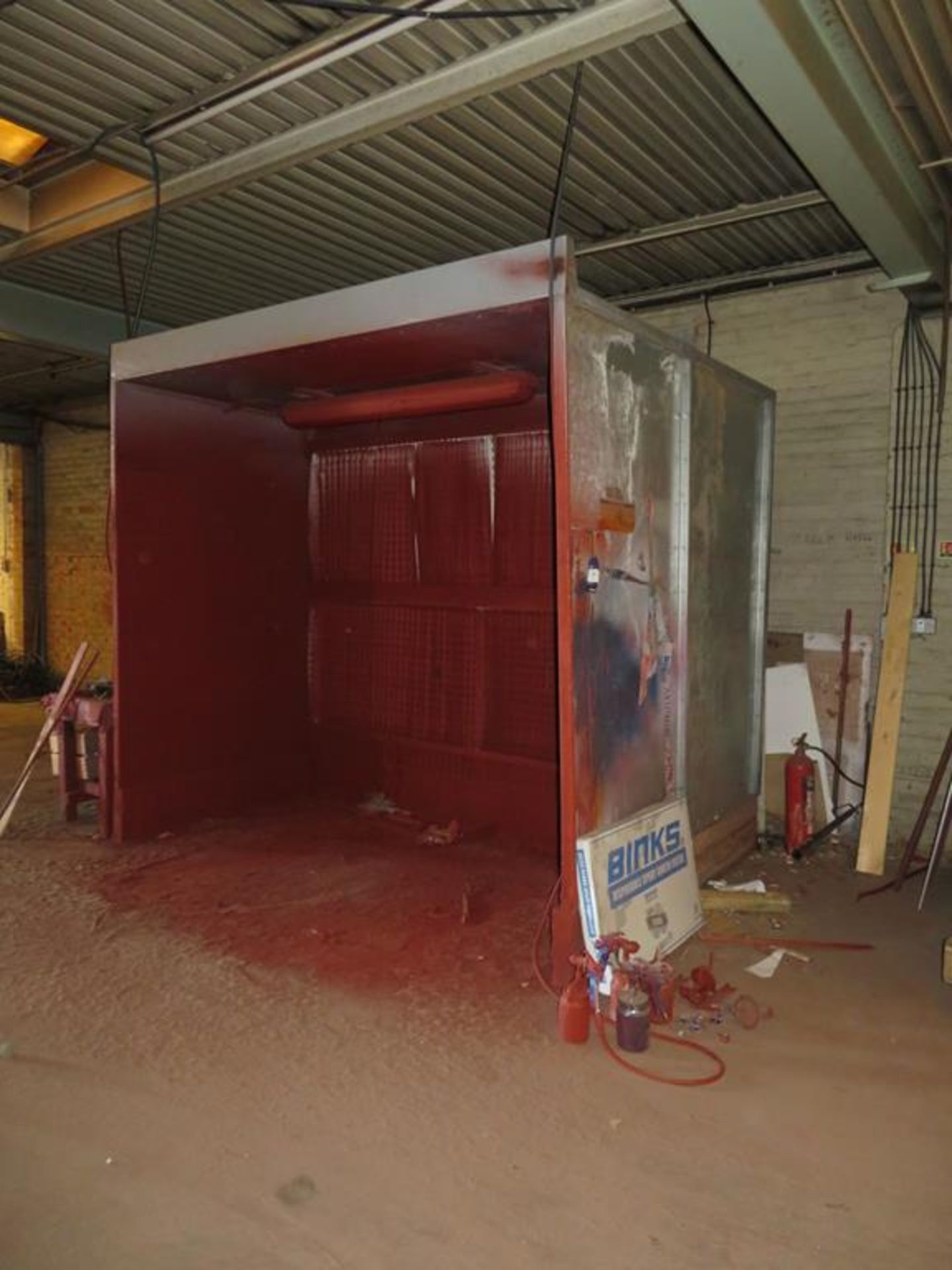 Dry Back Spray booth