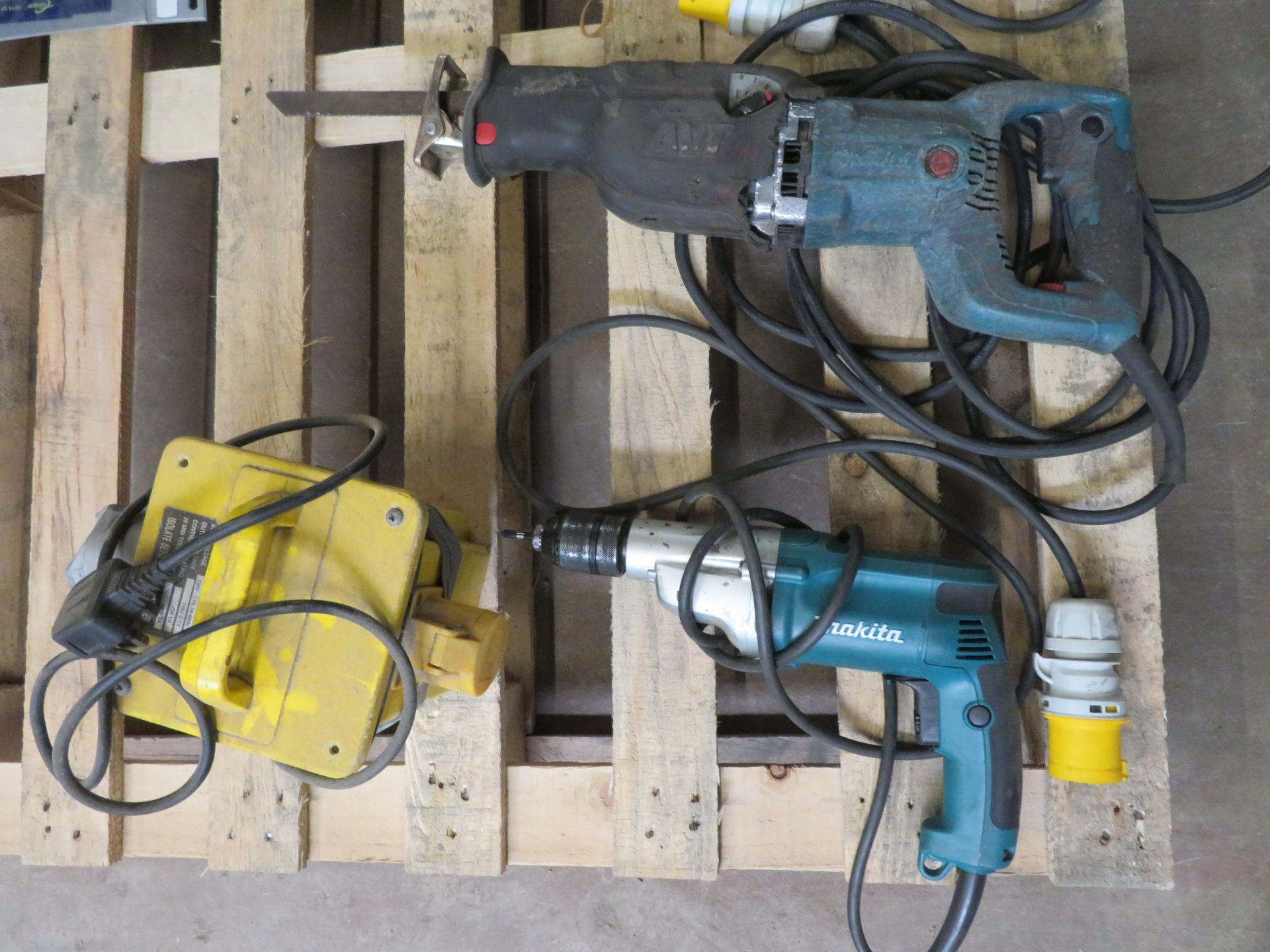 Pallet to contain 3 x Makita Reciprocating Saws, Makita Drill, Portable Transformer etc - Image 3 of 4