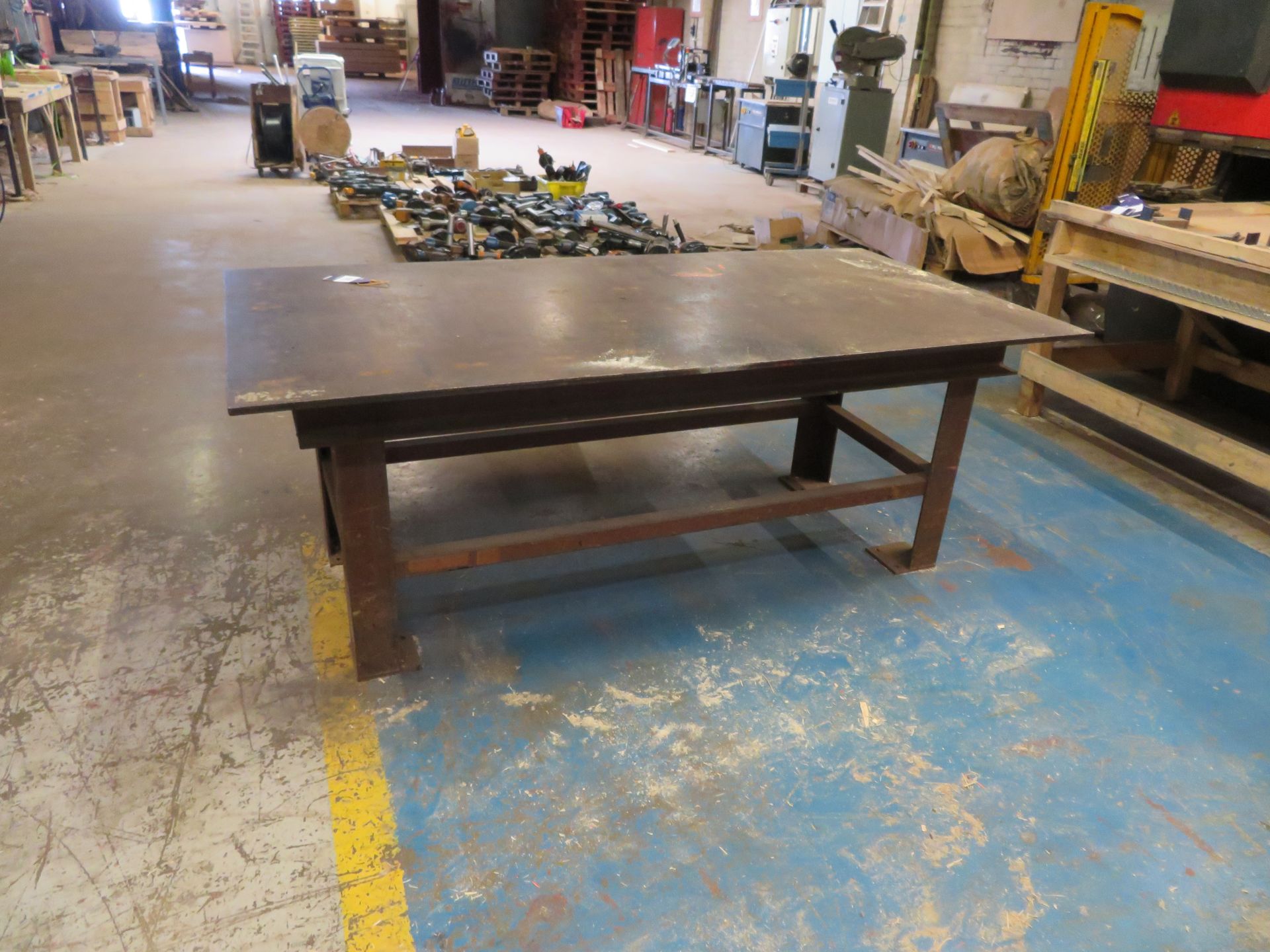 Heavy Duty Metal Workbench - Image 2 of 2