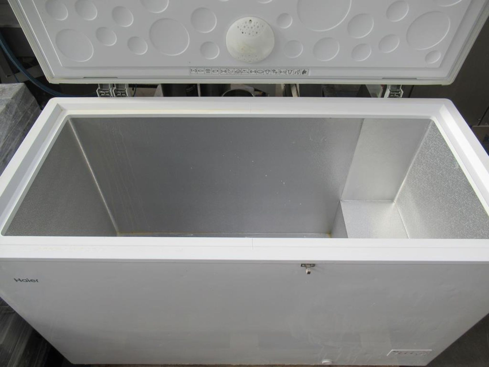 Haier Chest Freezer - Image 2 of 3