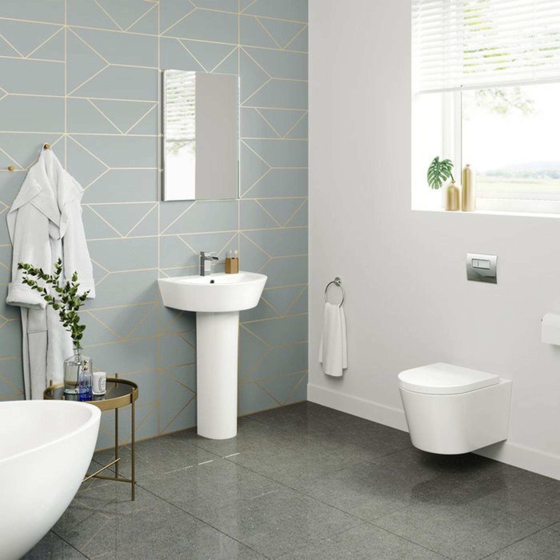 5 BRAND NEW BOXED Lyon II Wall Hung Toilet inc Luxury Soft Close Seat. RRP £349.99.We love this - Image 2 of 3