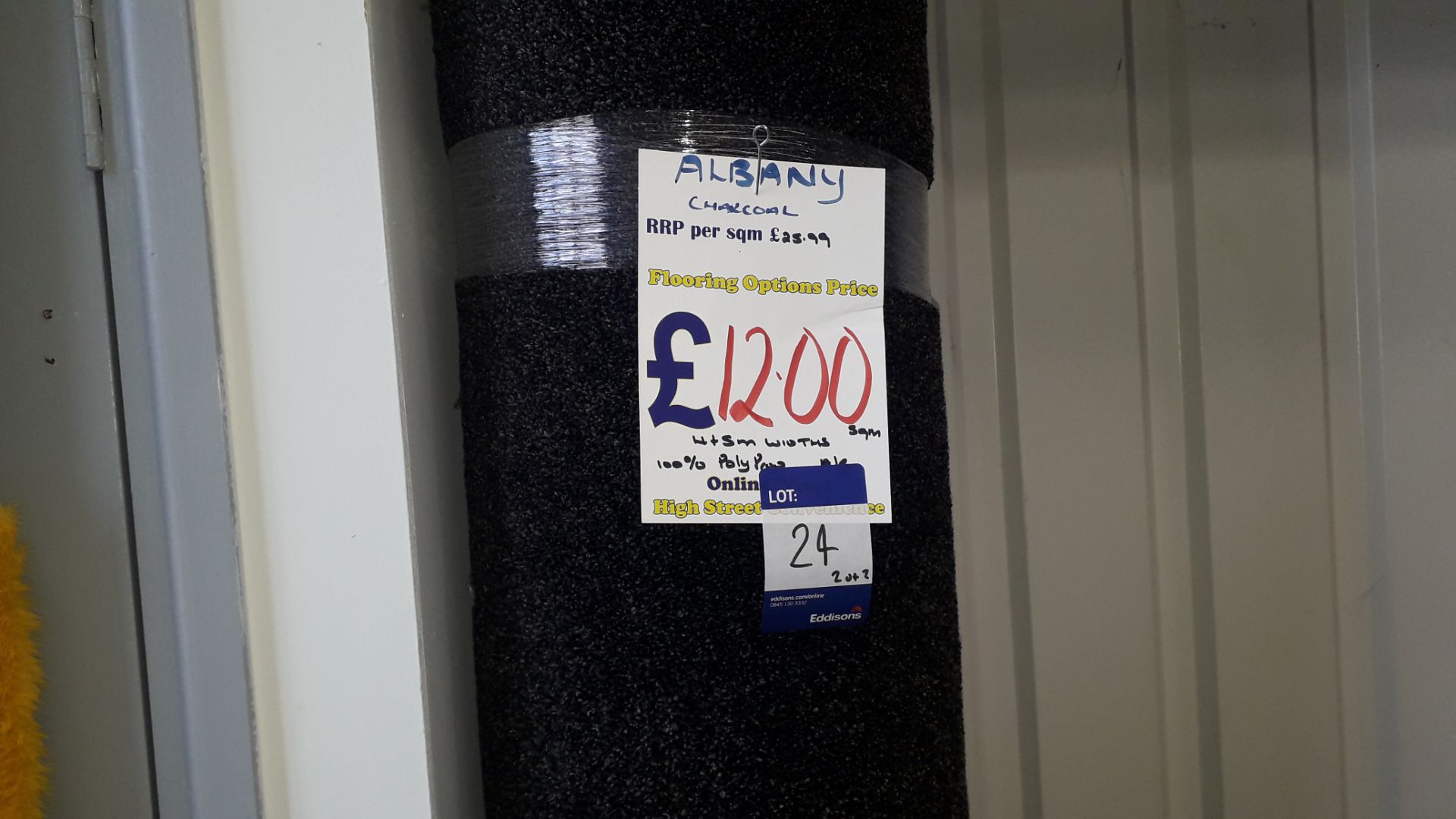 2 Rolls of 2.9m x 5m Albeny Carpet ( x Chocolate and 1 x Charcoal) Rp. £12 Sqm - Image 4 of 4