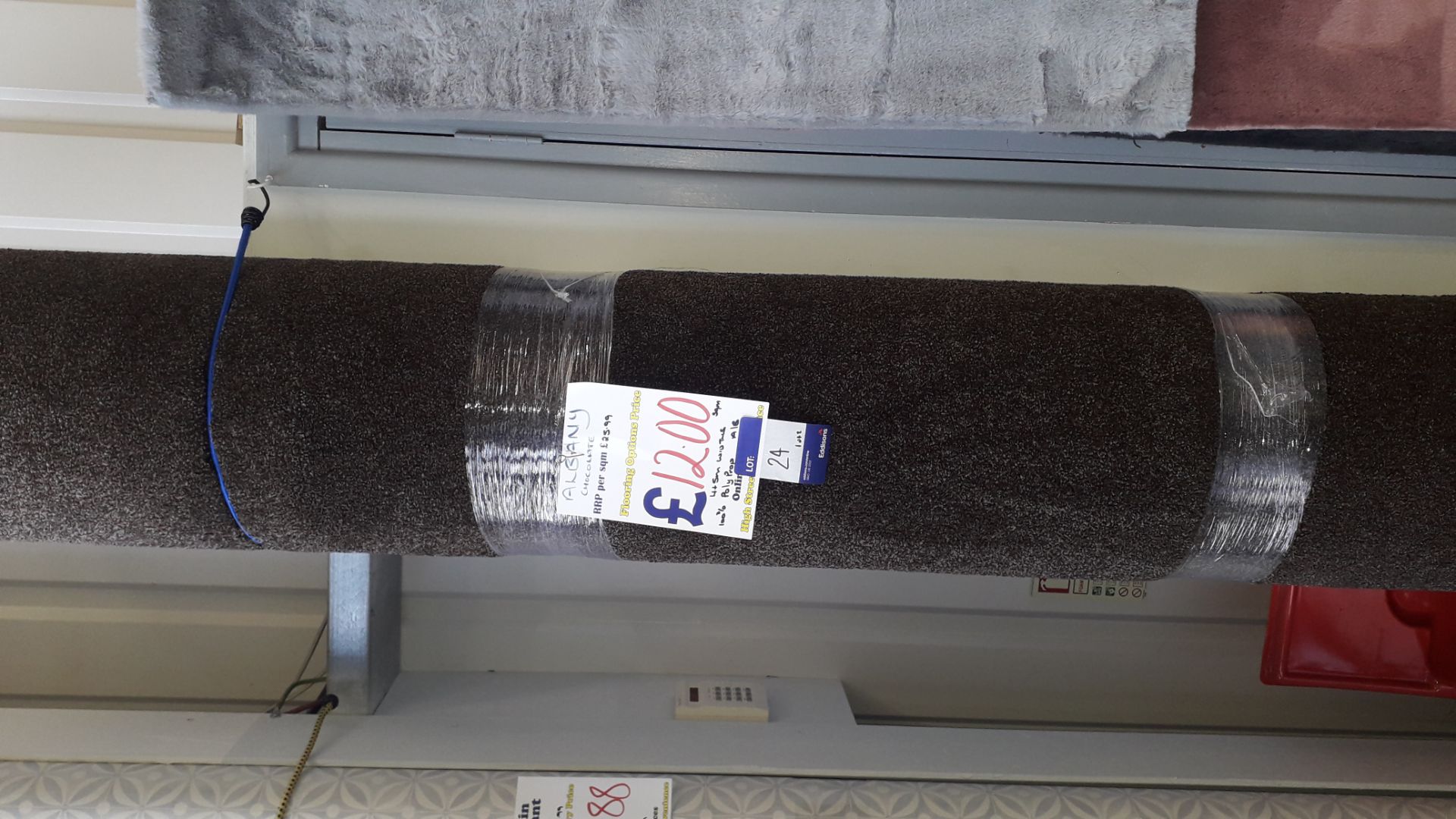 2 Rolls of 2.9m x 5m Albeny Carpet ( x Chocolate and 1 x Charcoal) Rp. £12 Sqm