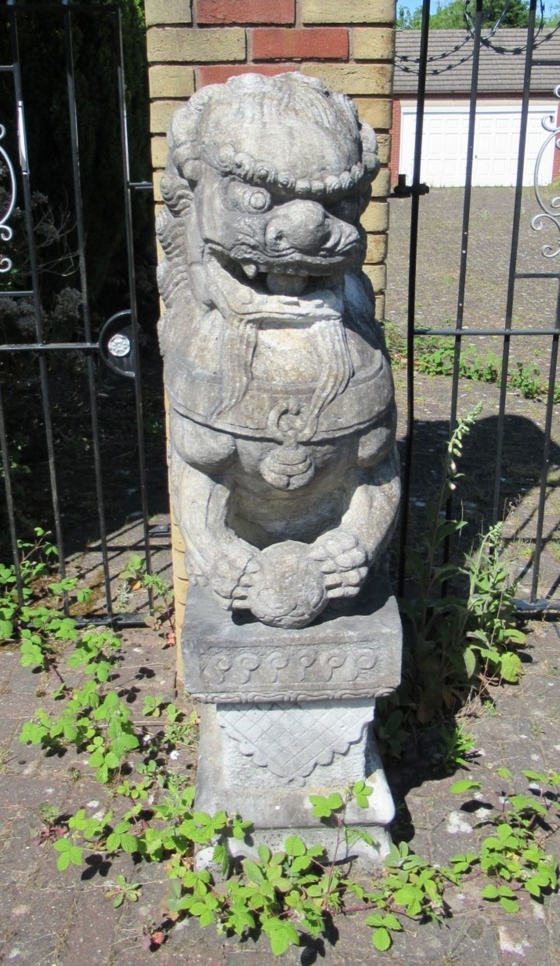 2 x Oriental Gate Statues Lions Approx. 1600 x 400 x 560mm - Image 2 of 5