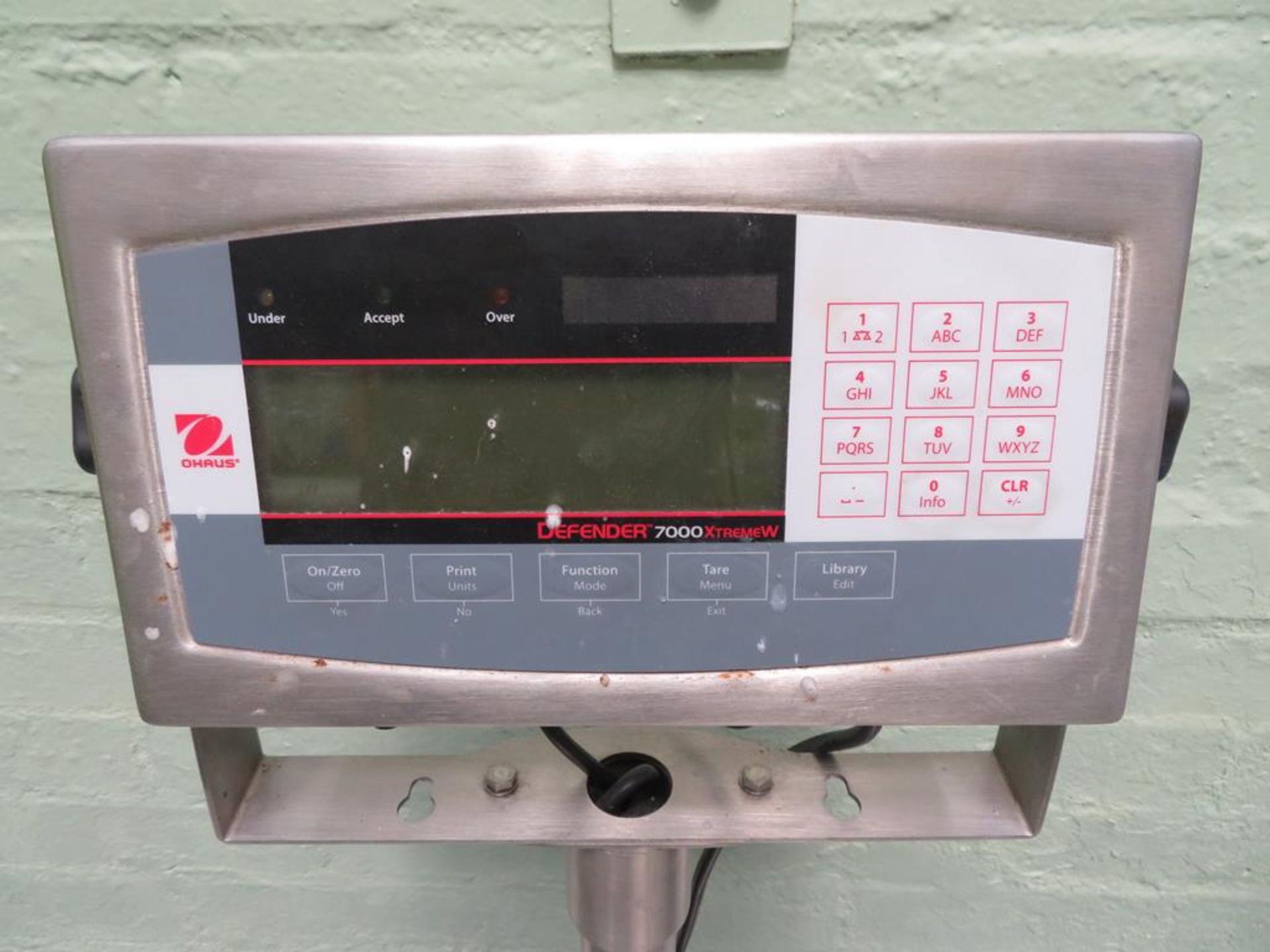 2 x Ohaus Defender Scales - 3000 series Xtreme W & 7000 series Xtreme W - Image 3 of 4