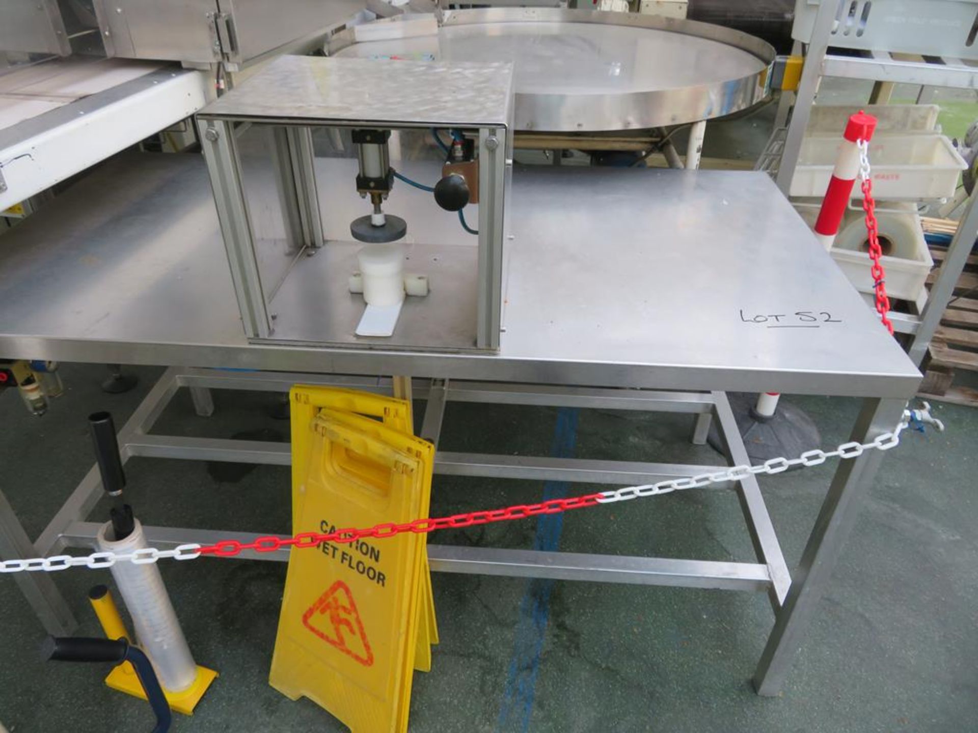 Mobile Lazy Susan (dia 1.25m), Stainless Steel Bench with Pneumatic Press and 2 x Belt Conveyors (3. - Image 9 of 9