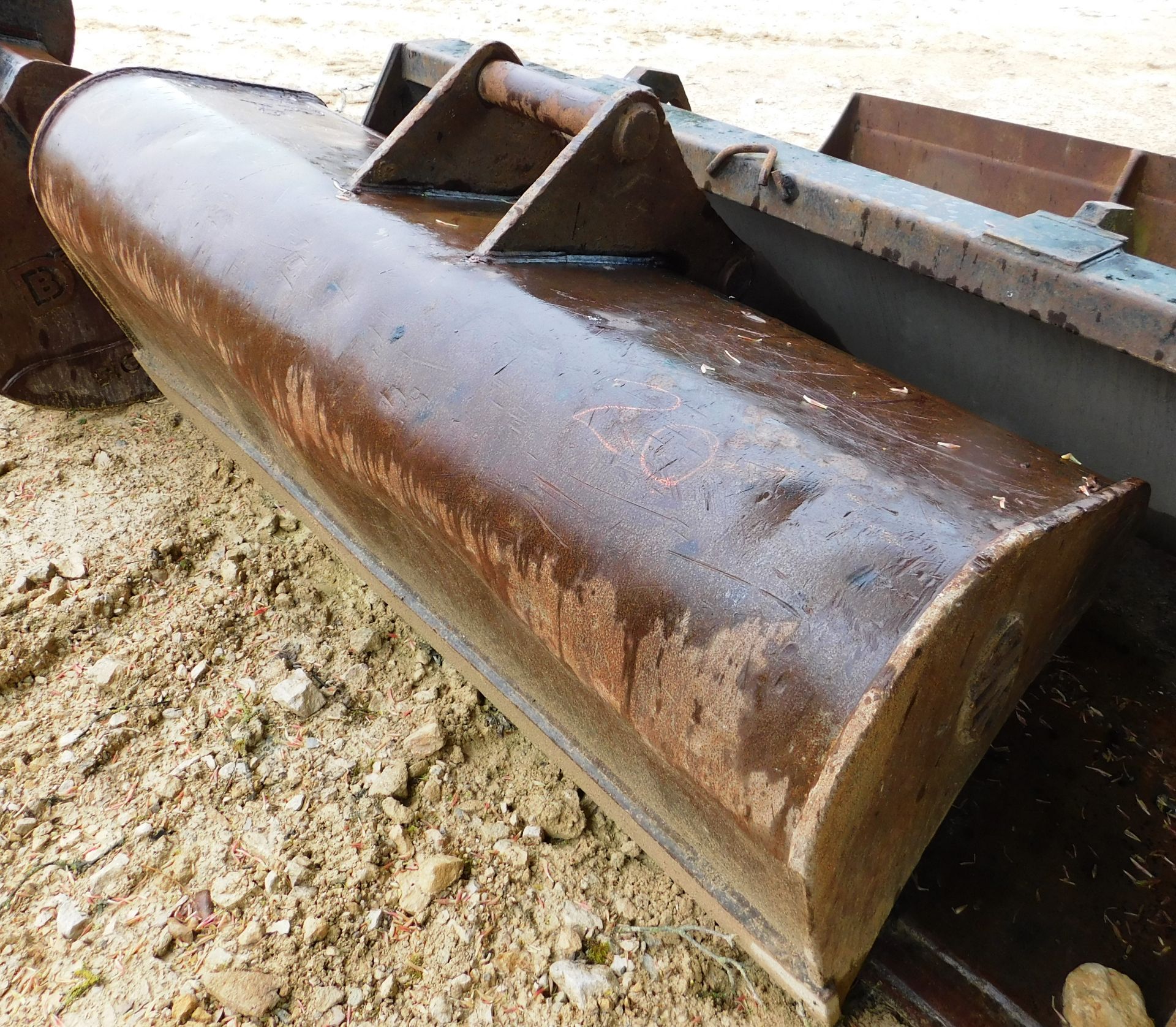 30 Tonne grading excavator bucket, approximately 7