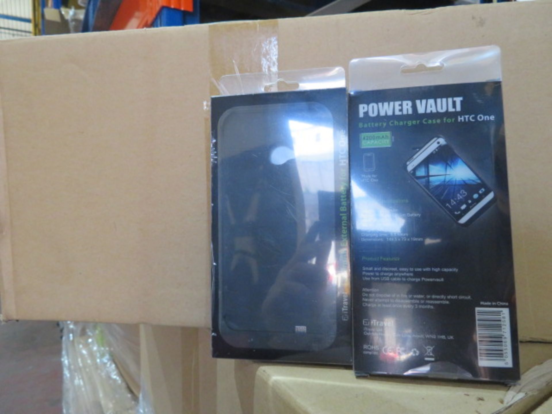 192 x BRAND NEW PACKAGED iTravel 4200mAh External Battery Case for HTC One. RRP £35 each