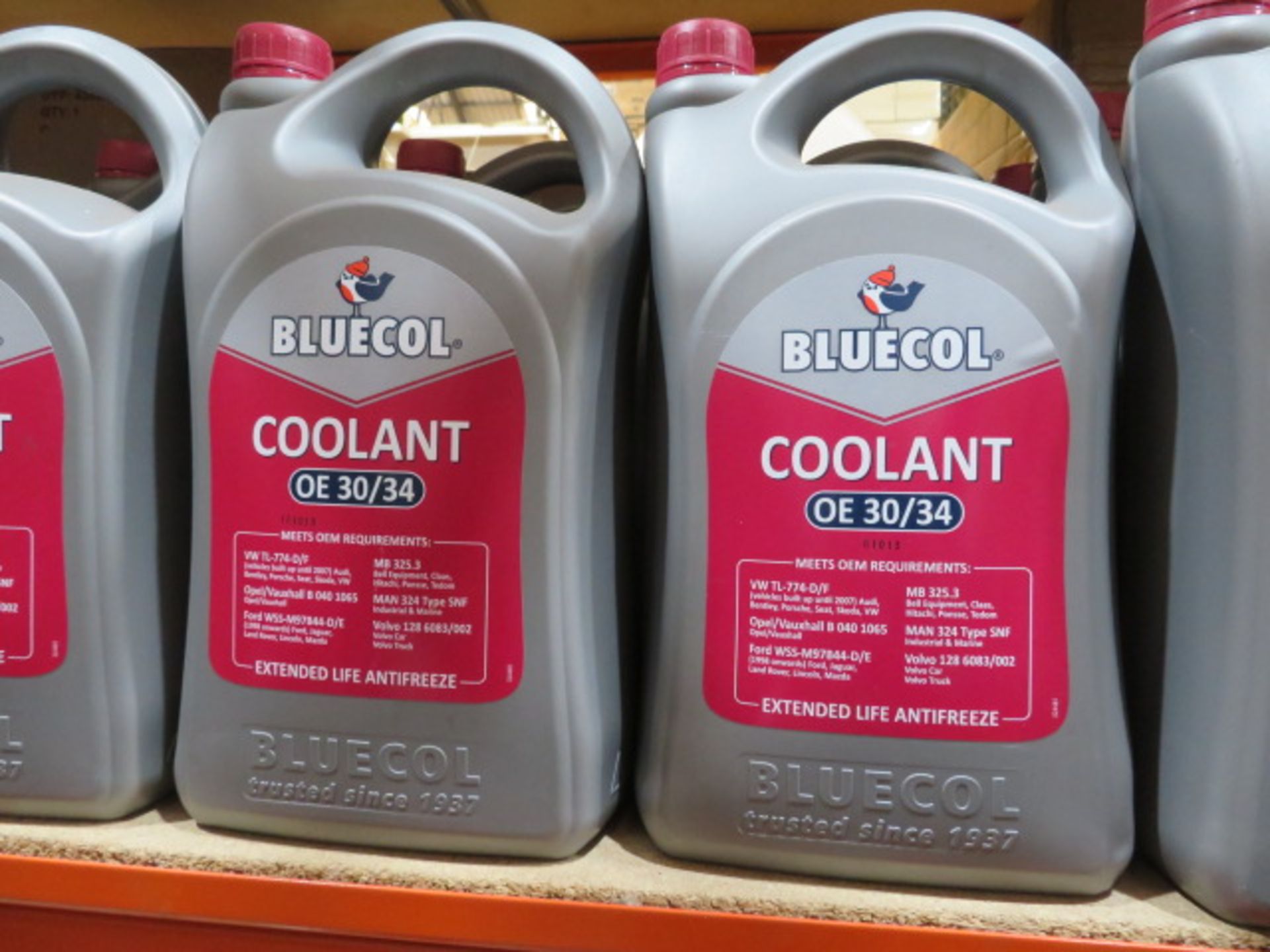 8 x SEALED BLUECOL 5L OE 30/34 COOLANT MEETS OEM REQUIRMENTS. EXTENDED LIFE ANTIFREEZE