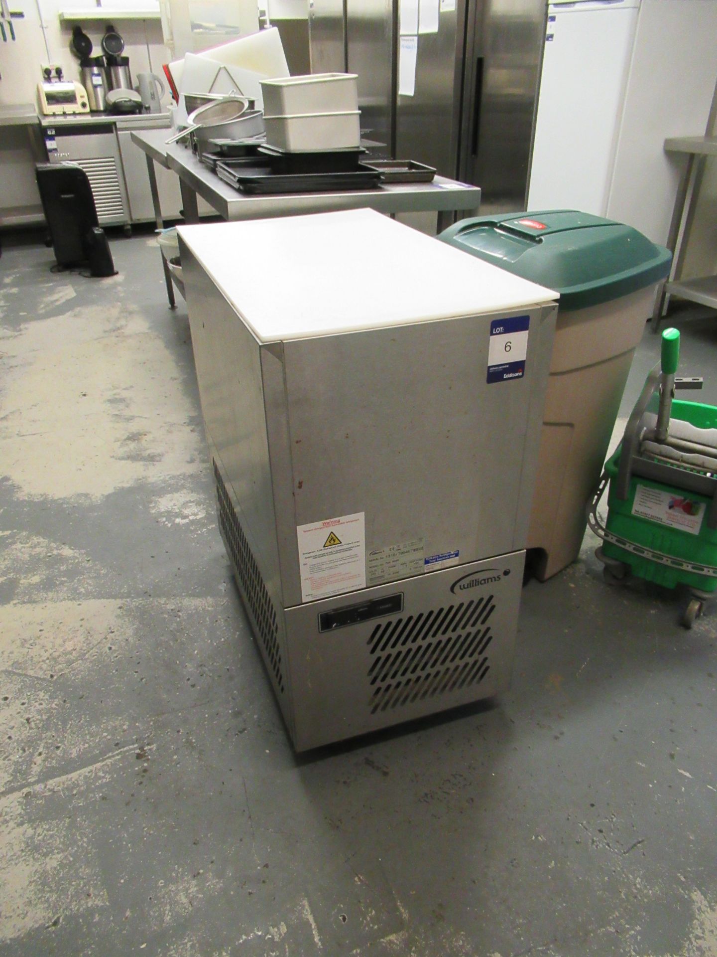 Williams PW4 R290 Refrigerated Preparation Well with Various Holding Pins Serial 1310/705467 - Image 3 of 4