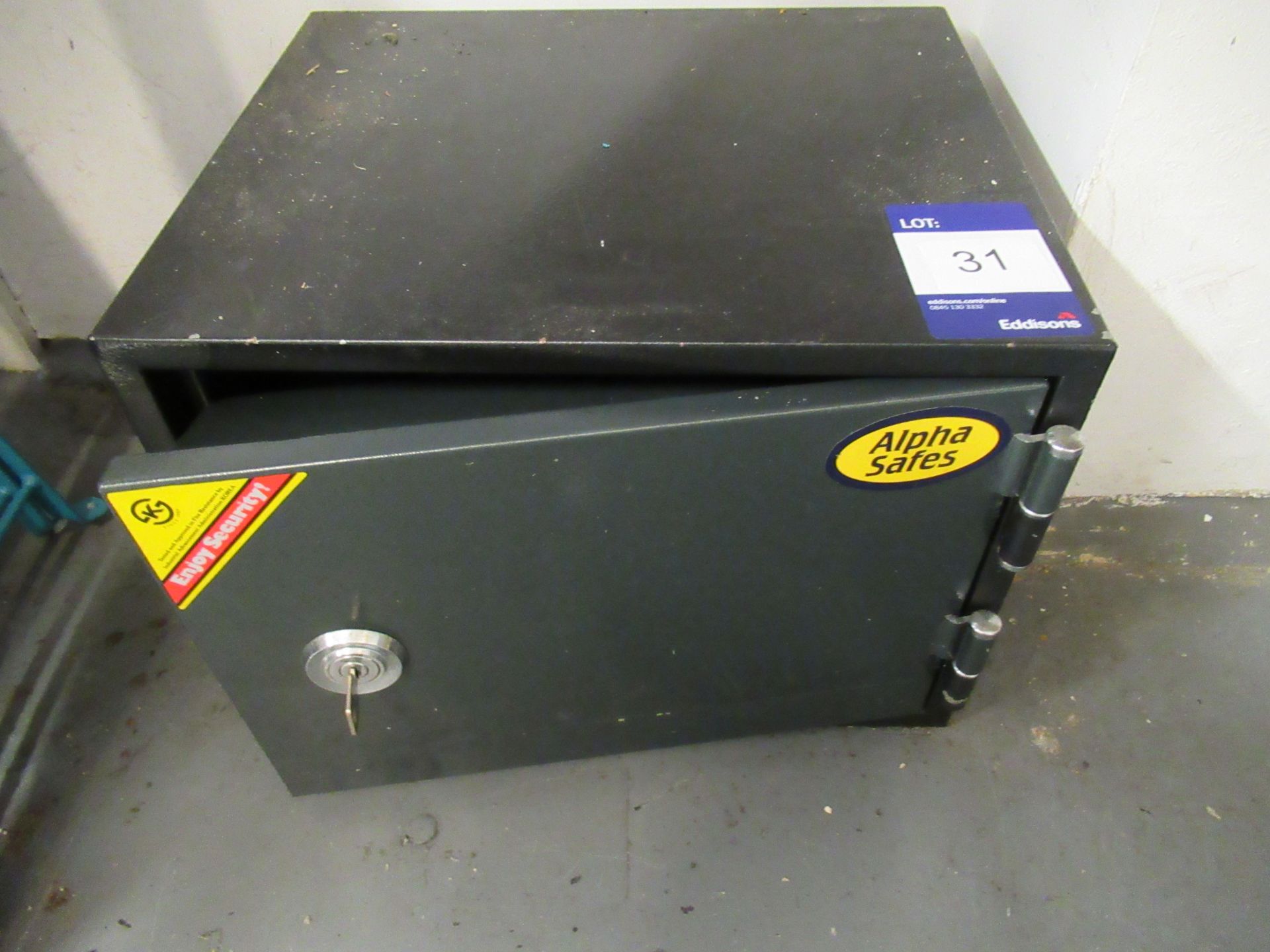 Alpha Safes Small Office Safe with Key