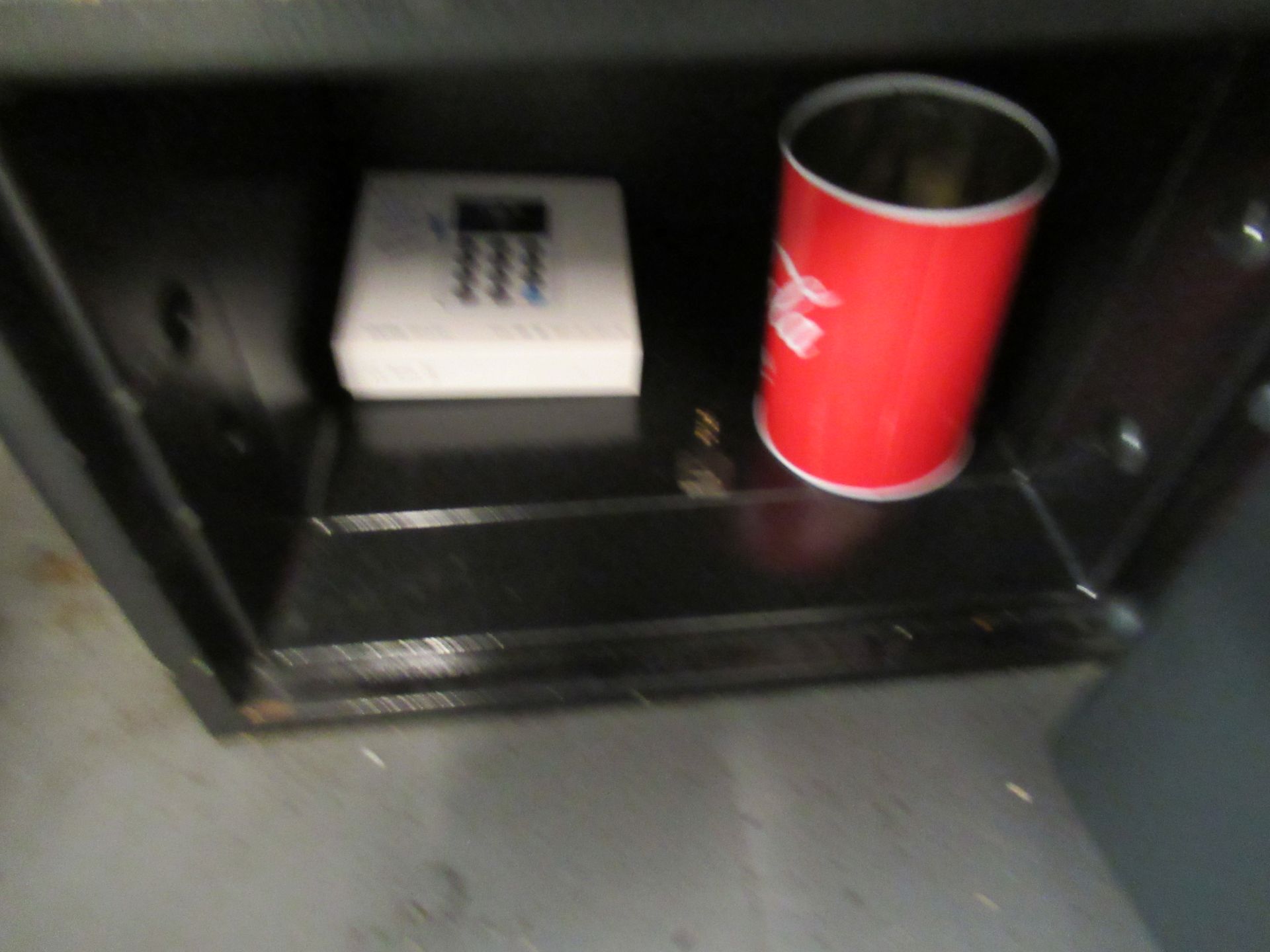 Alpha Safes Small Office Safe with Key - Image 2 of 2