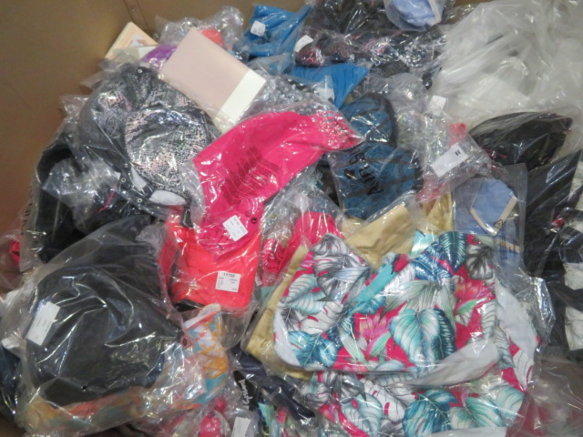 Approx. 6,195 Items of assorted Lingerie, Swimwear, Beachwear etc. Total retail value of £133,726. - Image 58 of 58