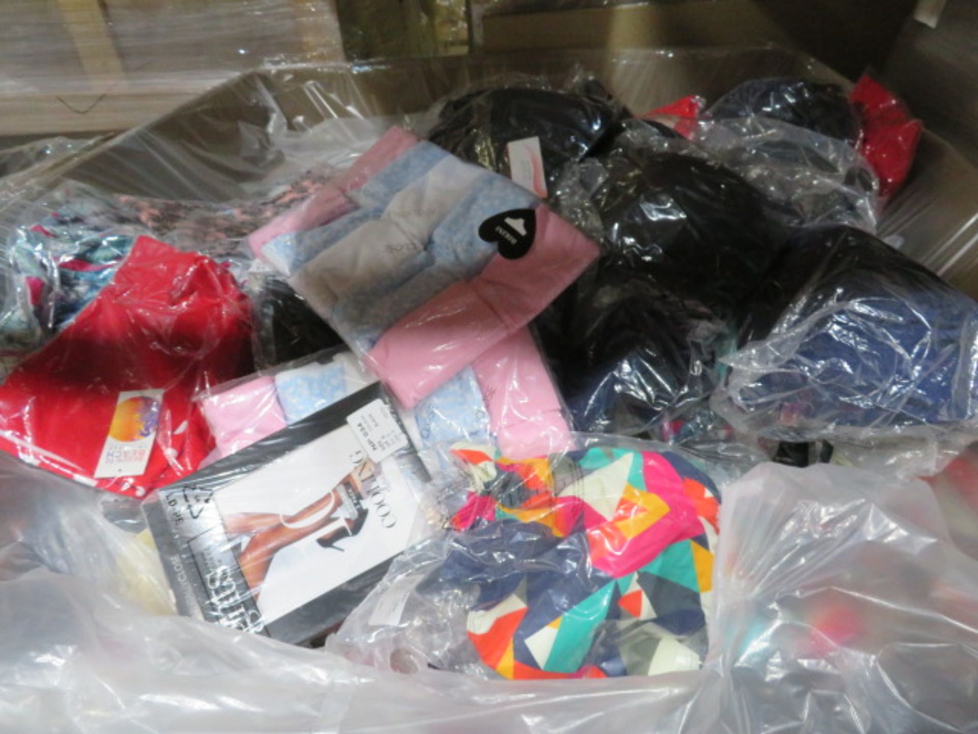 Approx. 6,195 Items of assorted Lingerie, Swimwear, Beachwear etc. Total retail value of £133,726. - Image 39 of 58