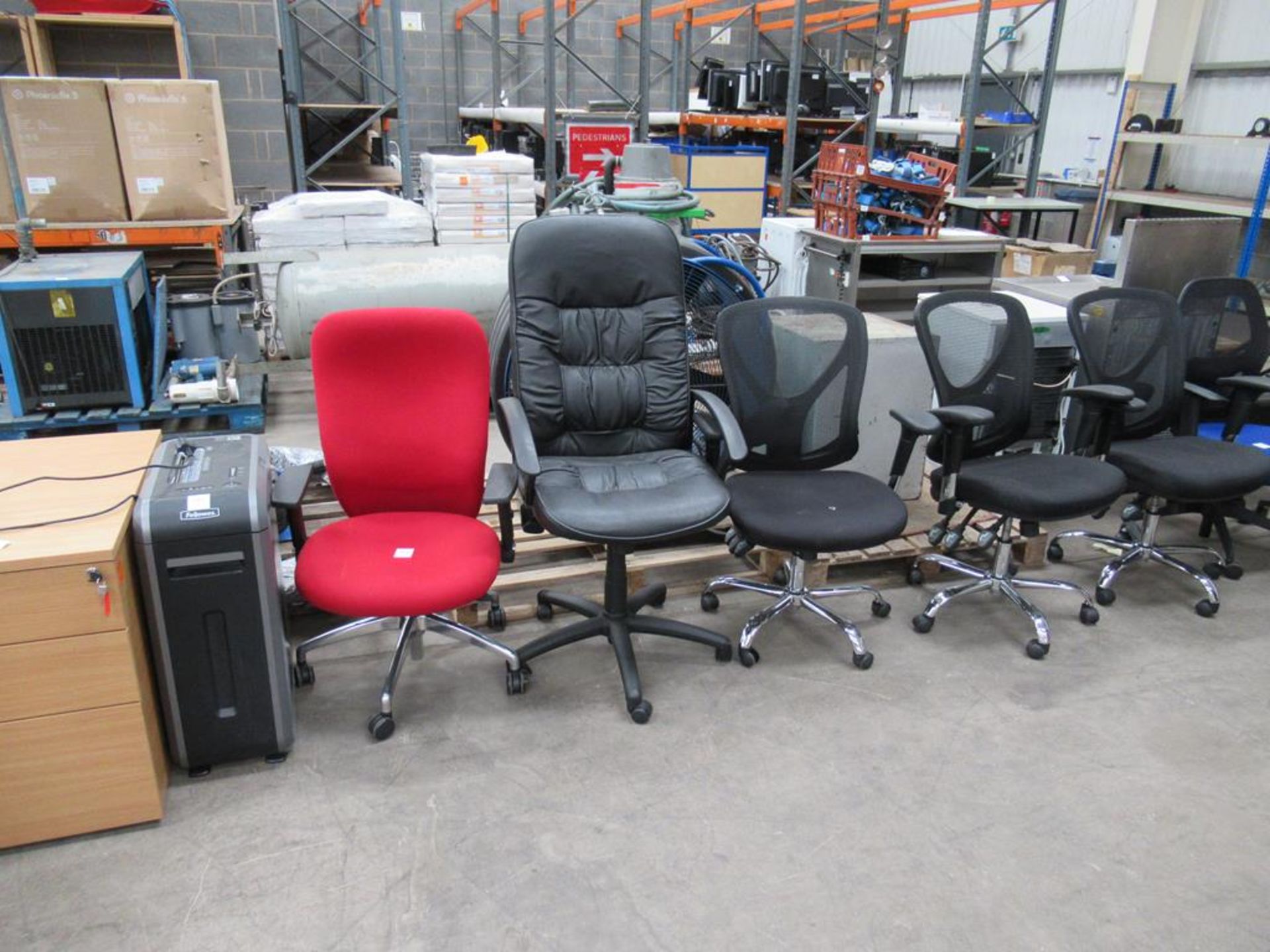 5 x operator chairs